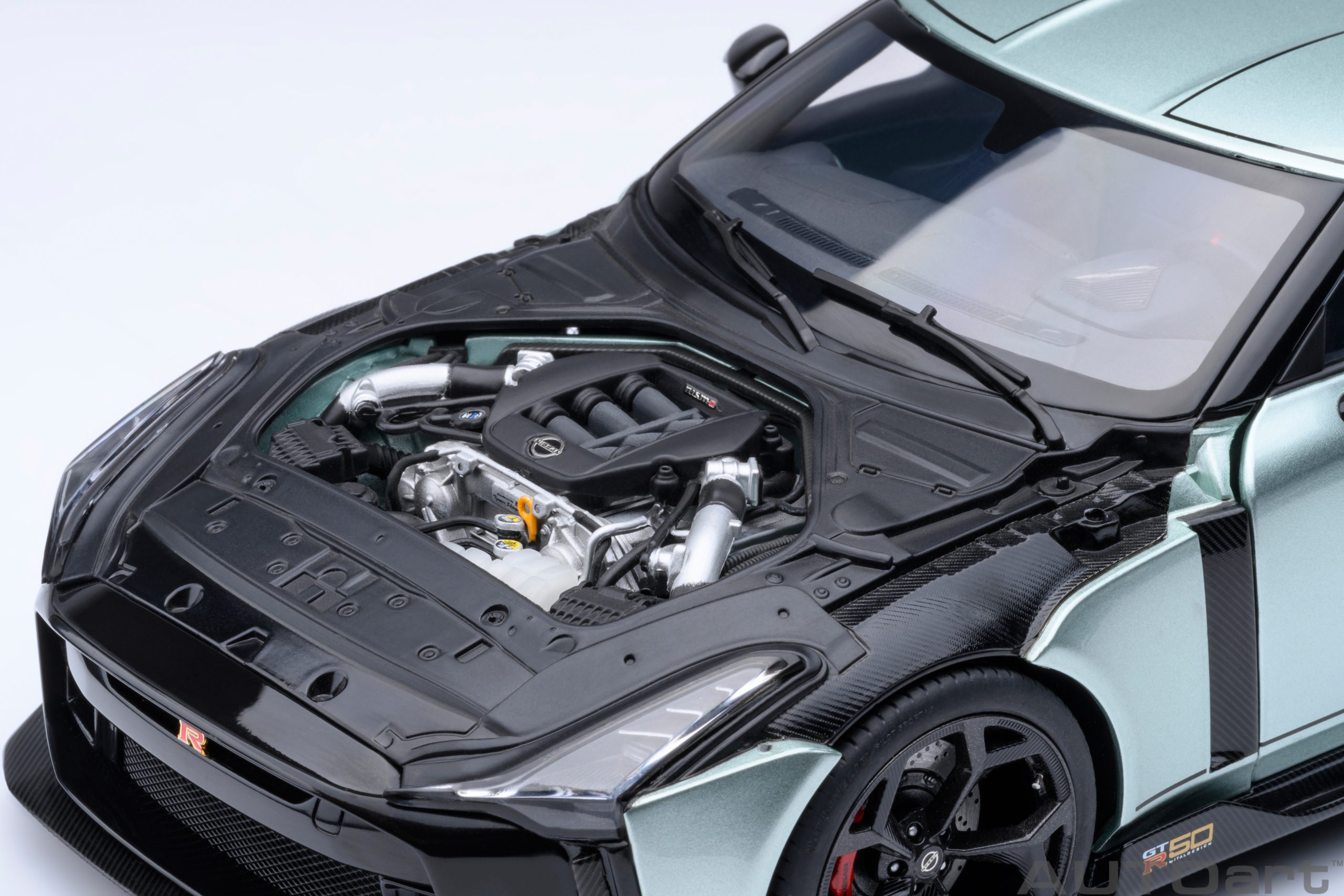 AUTOart Nissan GT-R50 by Italdesign 2020 1:18 - Metallic Green/Black - Imagen 11