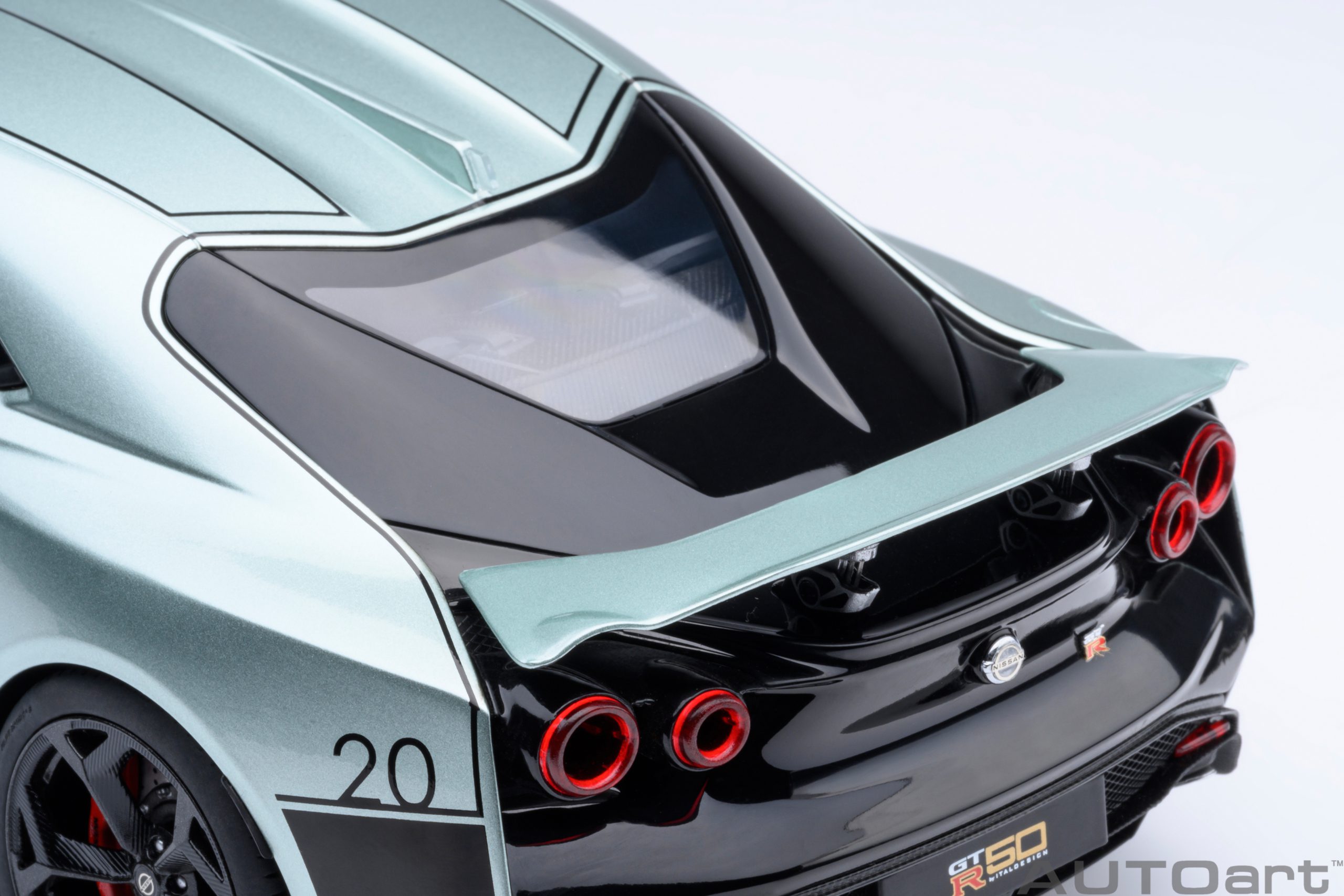 AUTOart Nissan GT-R50 by Italdesign 2020 1:18 - Metallic Green/Black - Imagen 14