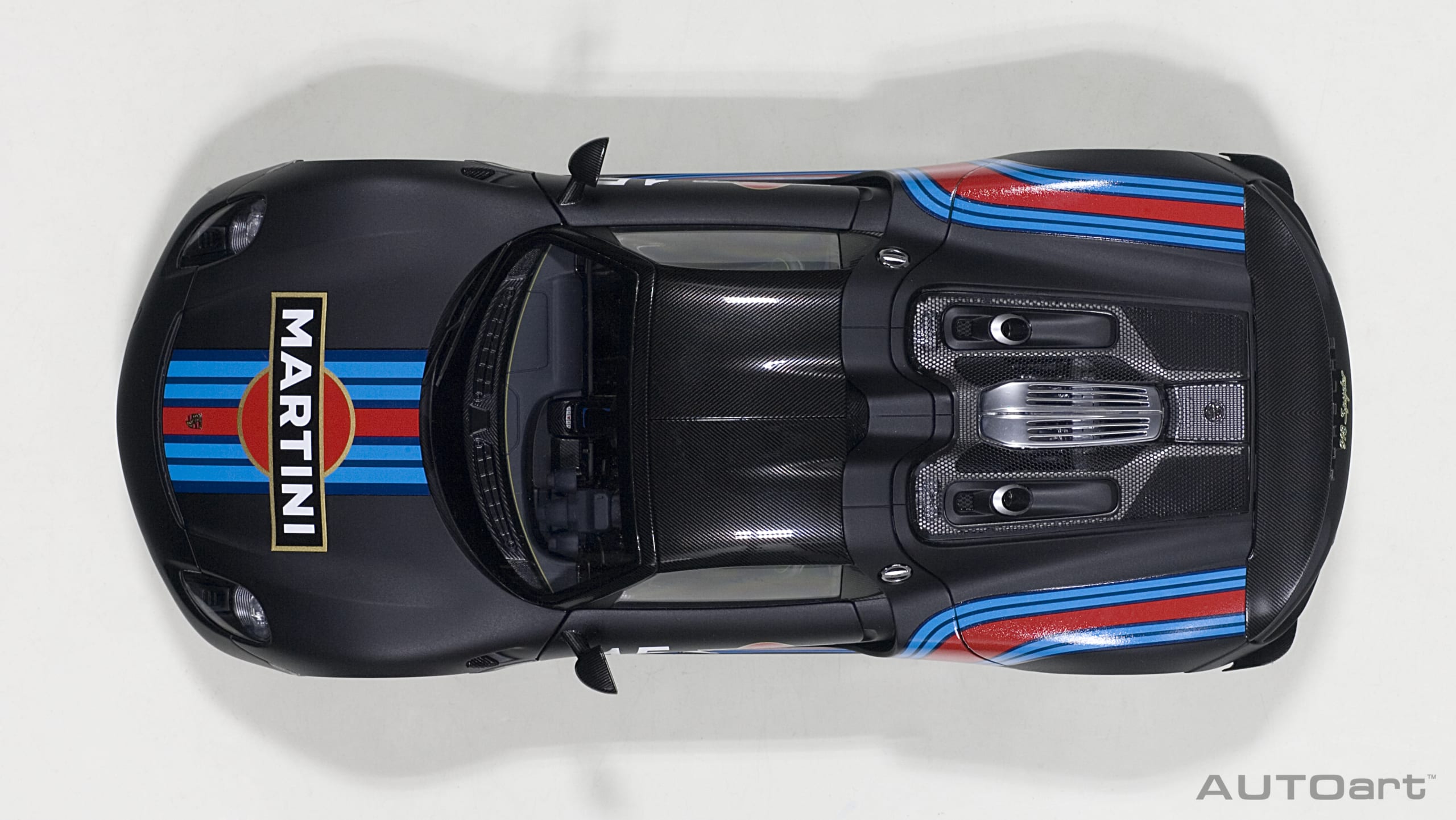 AUTOart Porsche 918 Spyder 2013 Weissach Package 1:18 - Image 7