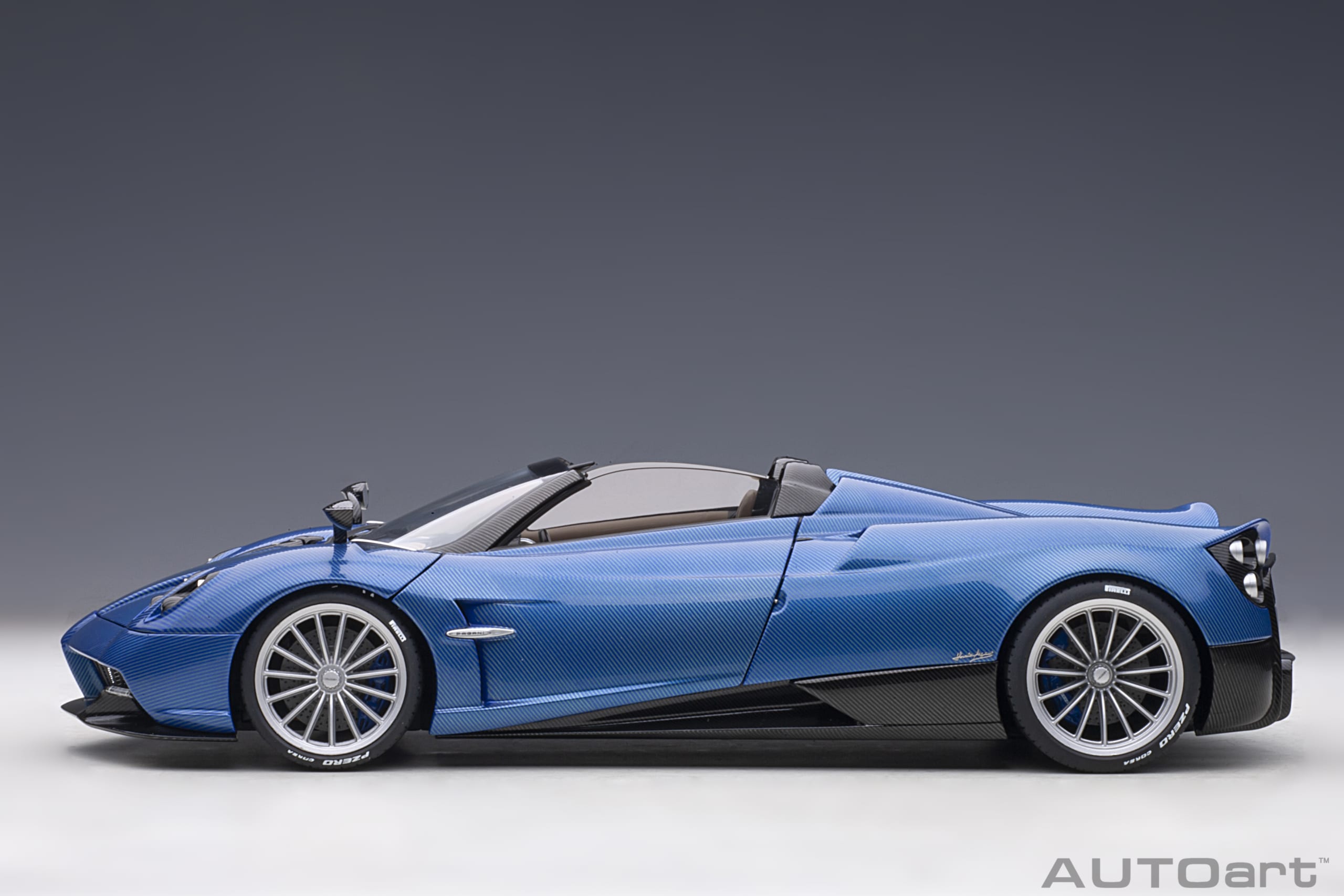 AUTOart Pagani Huayra Roadster 2017 1:18 - Blue Tricolore Carbon Fiber - Image 5