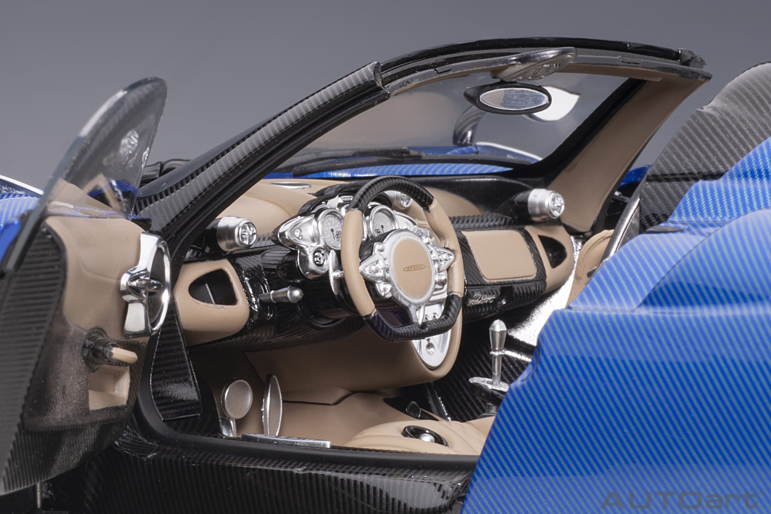 AUTOart Pagani Huayra Roadster 2017 1:18 - Blue Tricolore Carbon Fiber - Image 11