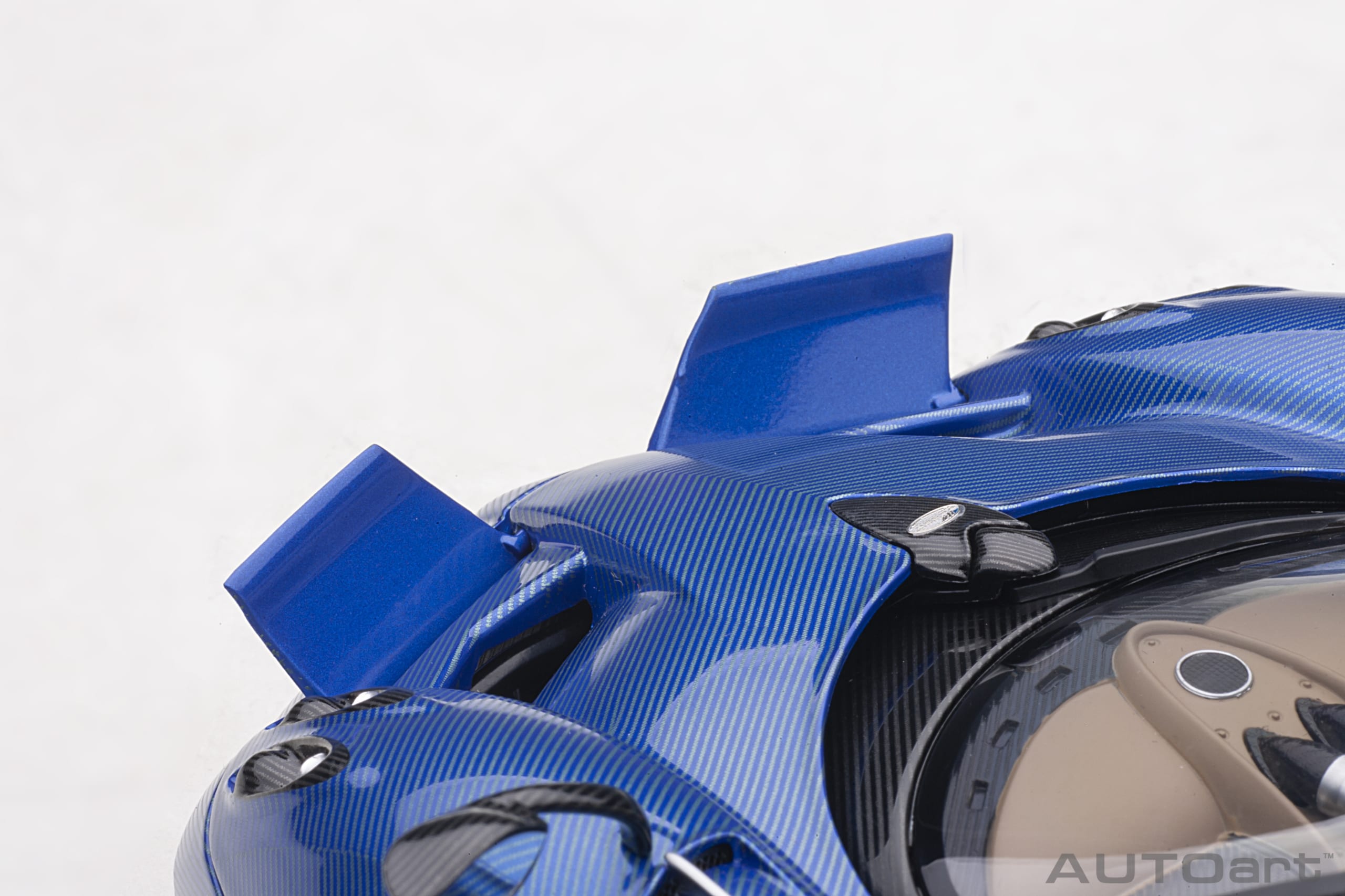 AUTOart Pagani Huayra Roadster 2017 1:18 - Blue Tricolore Carbon Fiber - Image 15