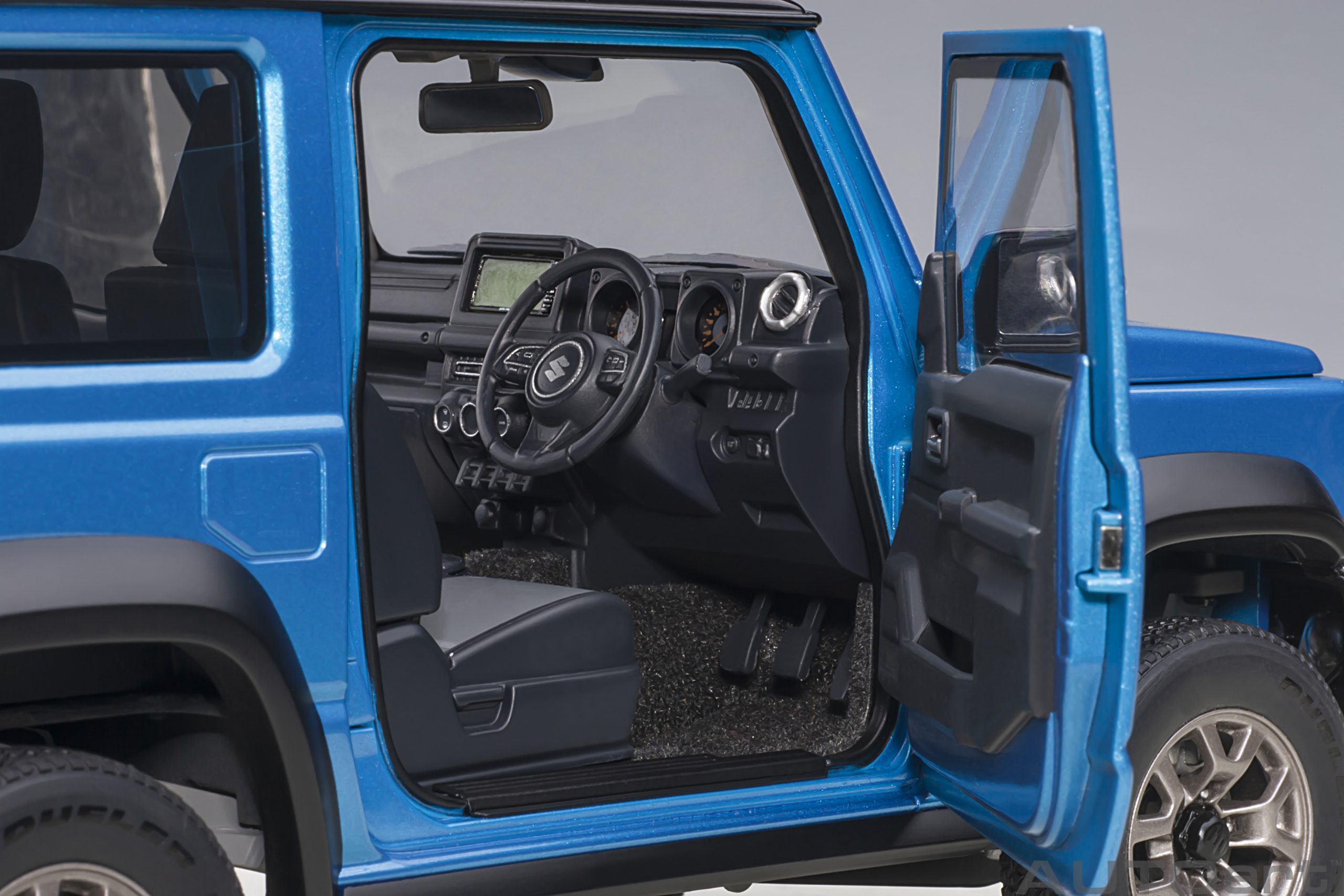 AUTOart Suzuki Jimny (JB74) Sierra 1:18 - Brisk Blue - Image 10