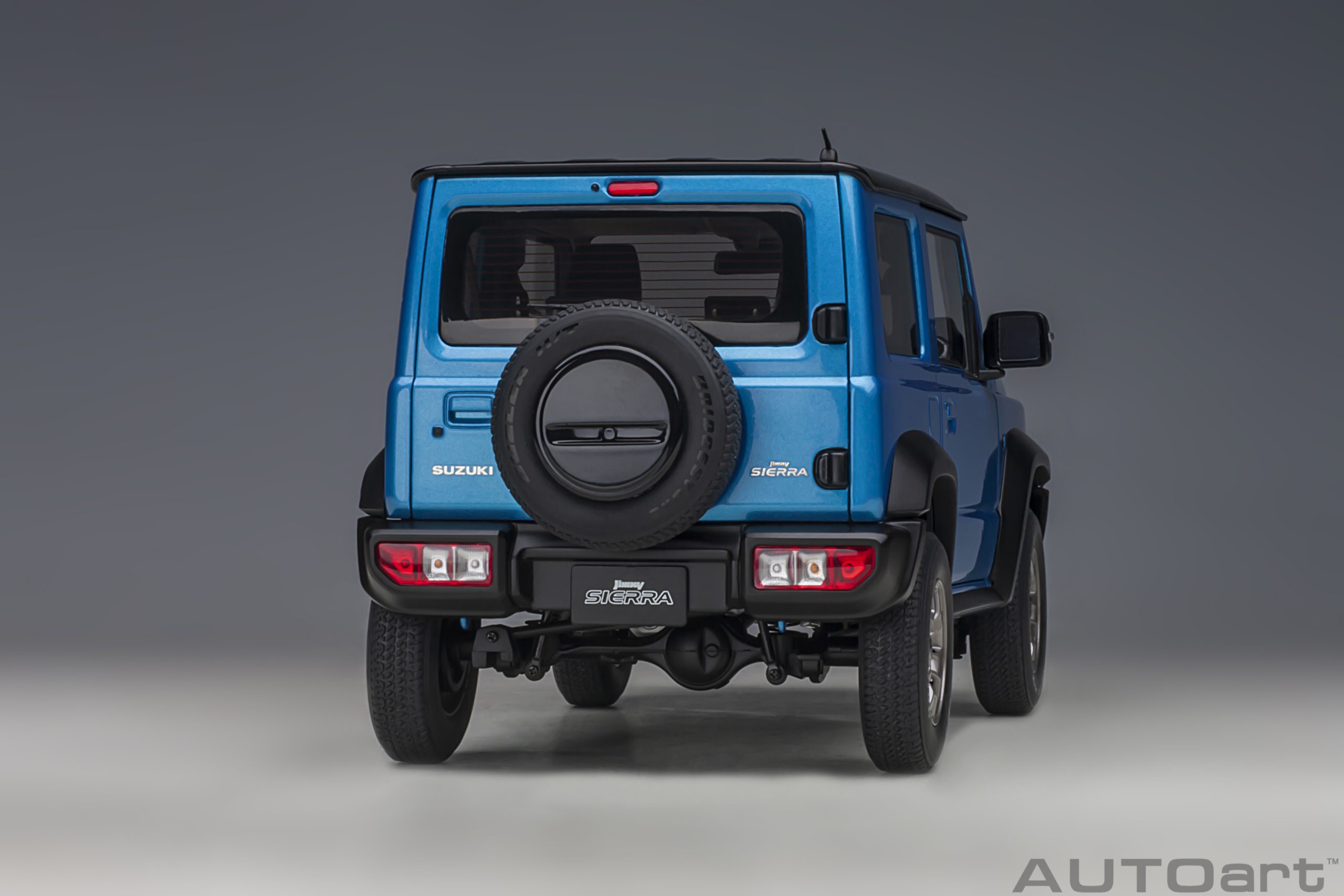 AUTOart Suzuki Jimny (JB74) Sierra 1:18 - Brisk Blue - Image 17