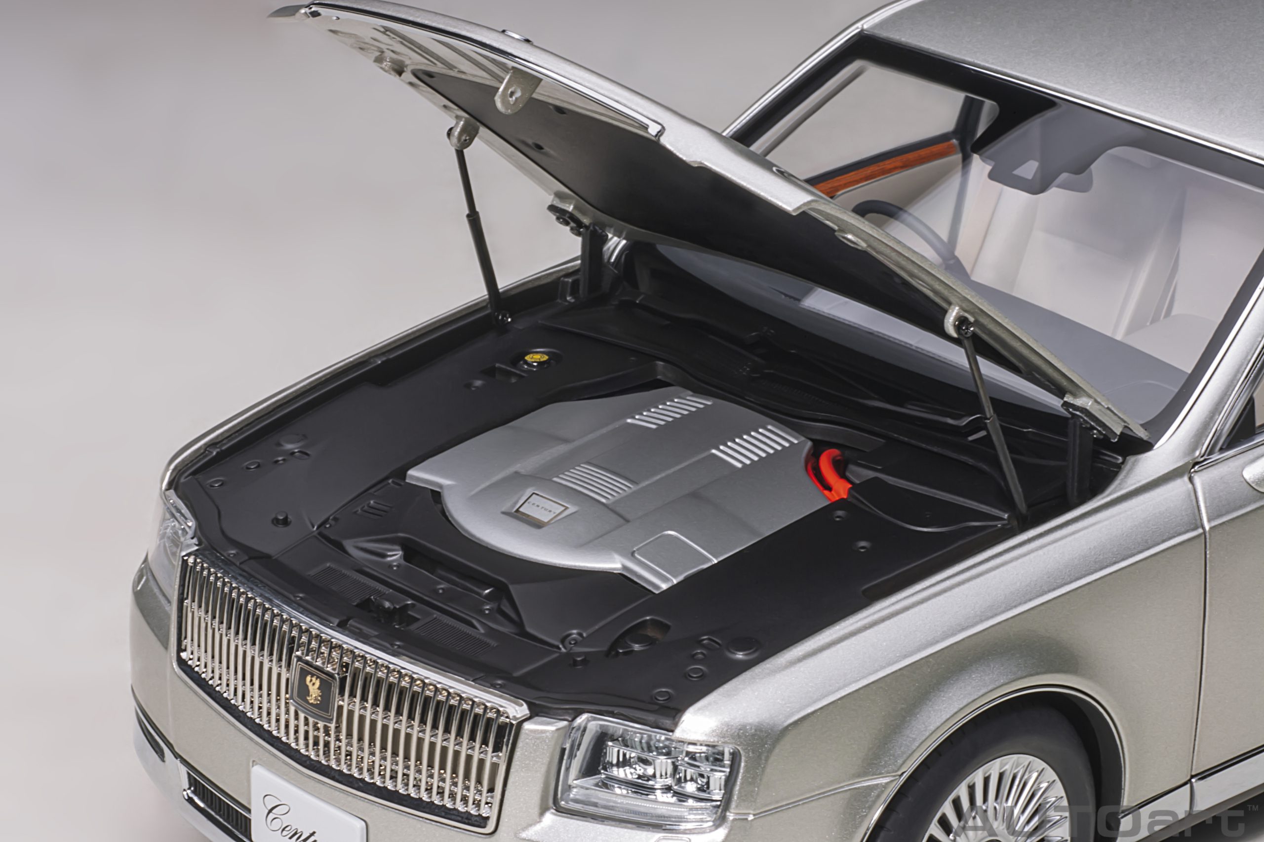 AUTOart Toyota Century Special Edition with Curtain 2019 1:18 - Silver - Image 11