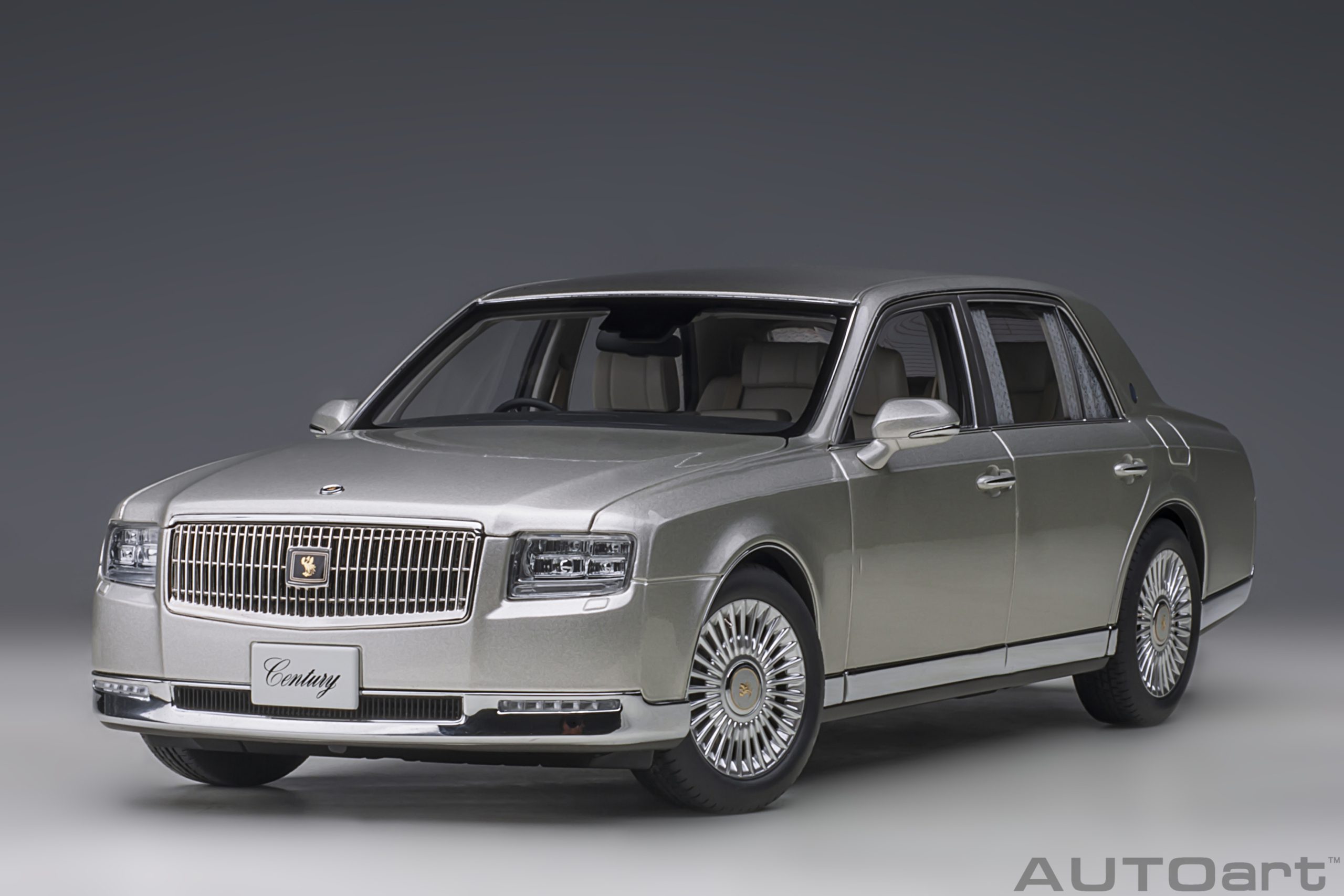 AUTOart Toyota Century Special Edition with Curtain 2019 1:18 - Silver - Image 15