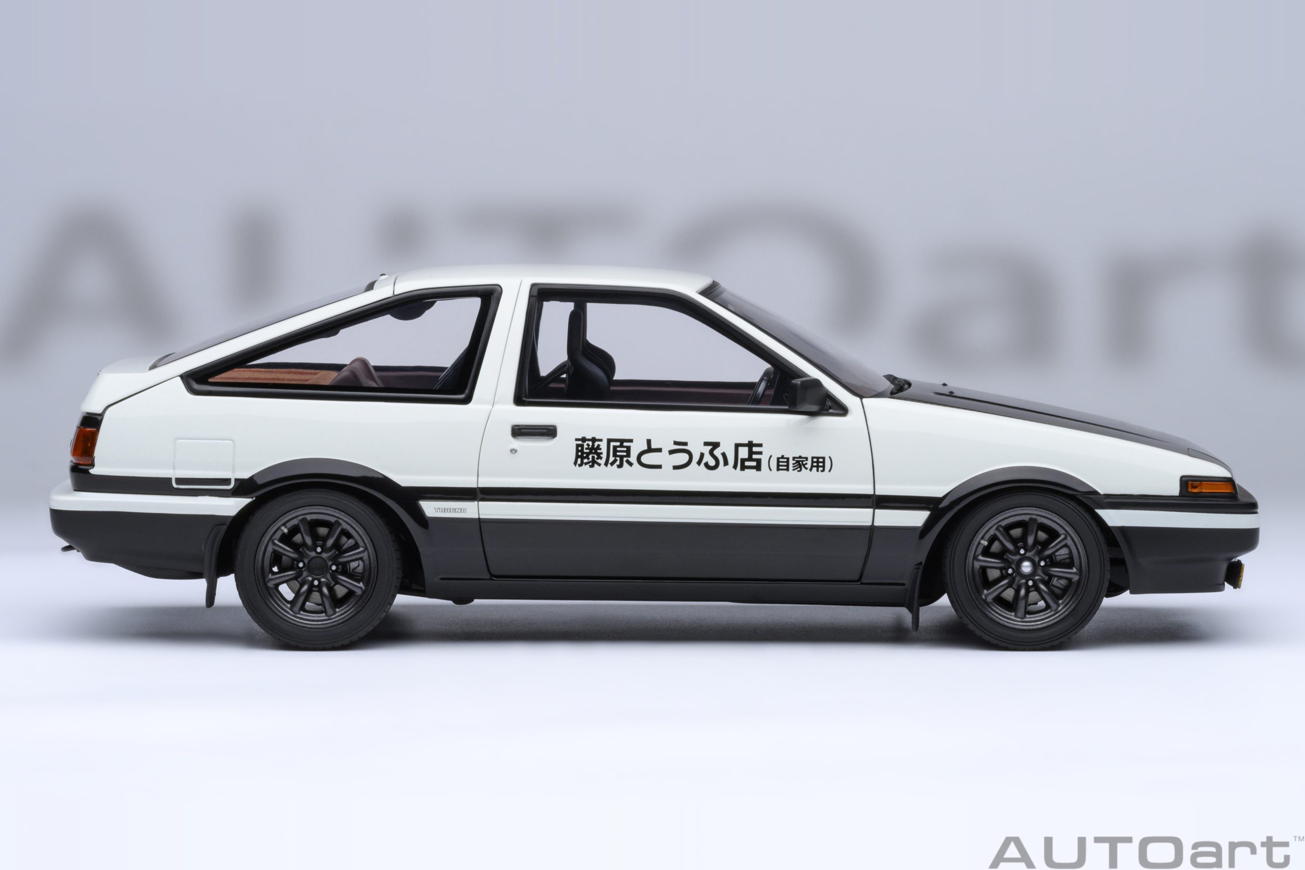 AUTOart Toyota Sprinter Trueno (AE86) "Project D" Final Version 1:18 - Image 5