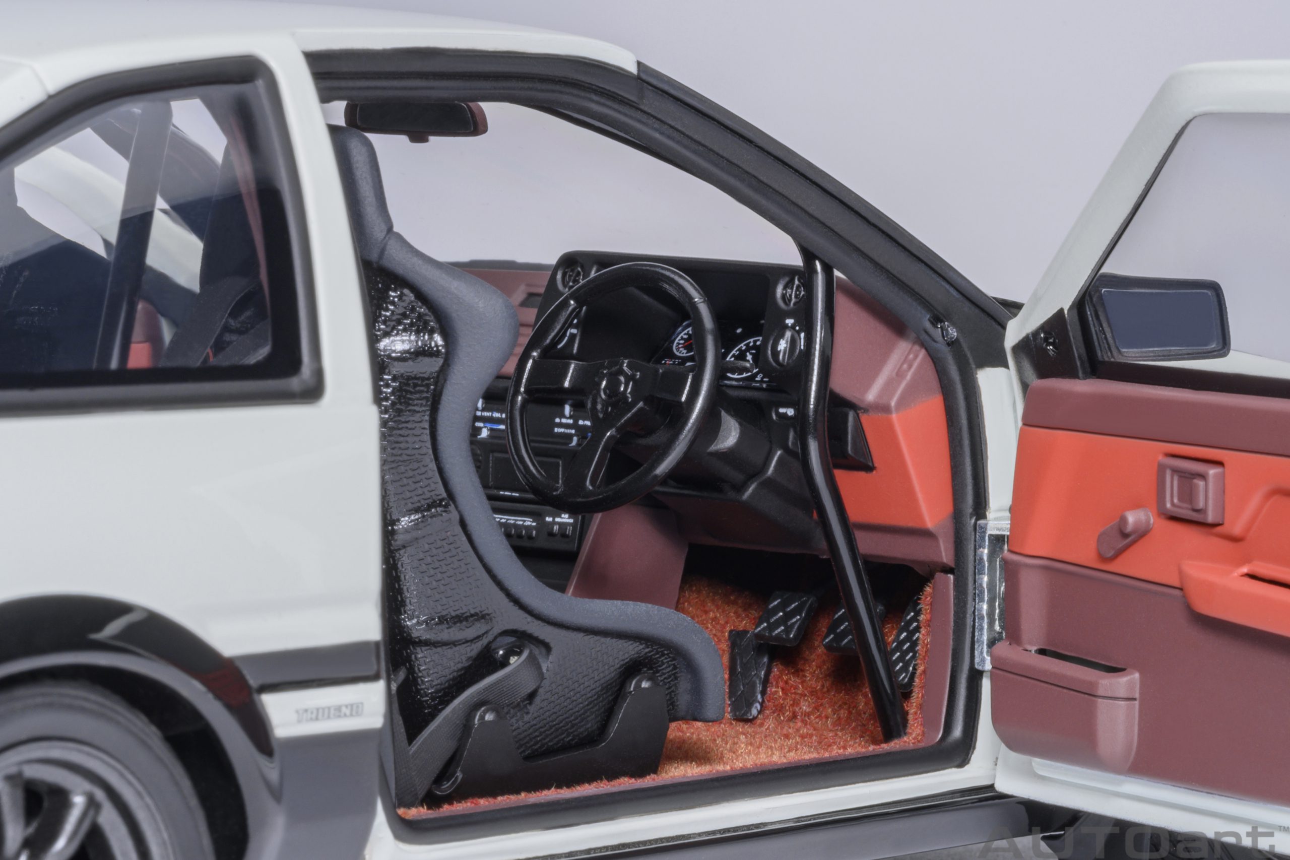 AUTOart Toyota Sprinter Trueno (AE86) "Project D" Final Version 1:18 - Image 11