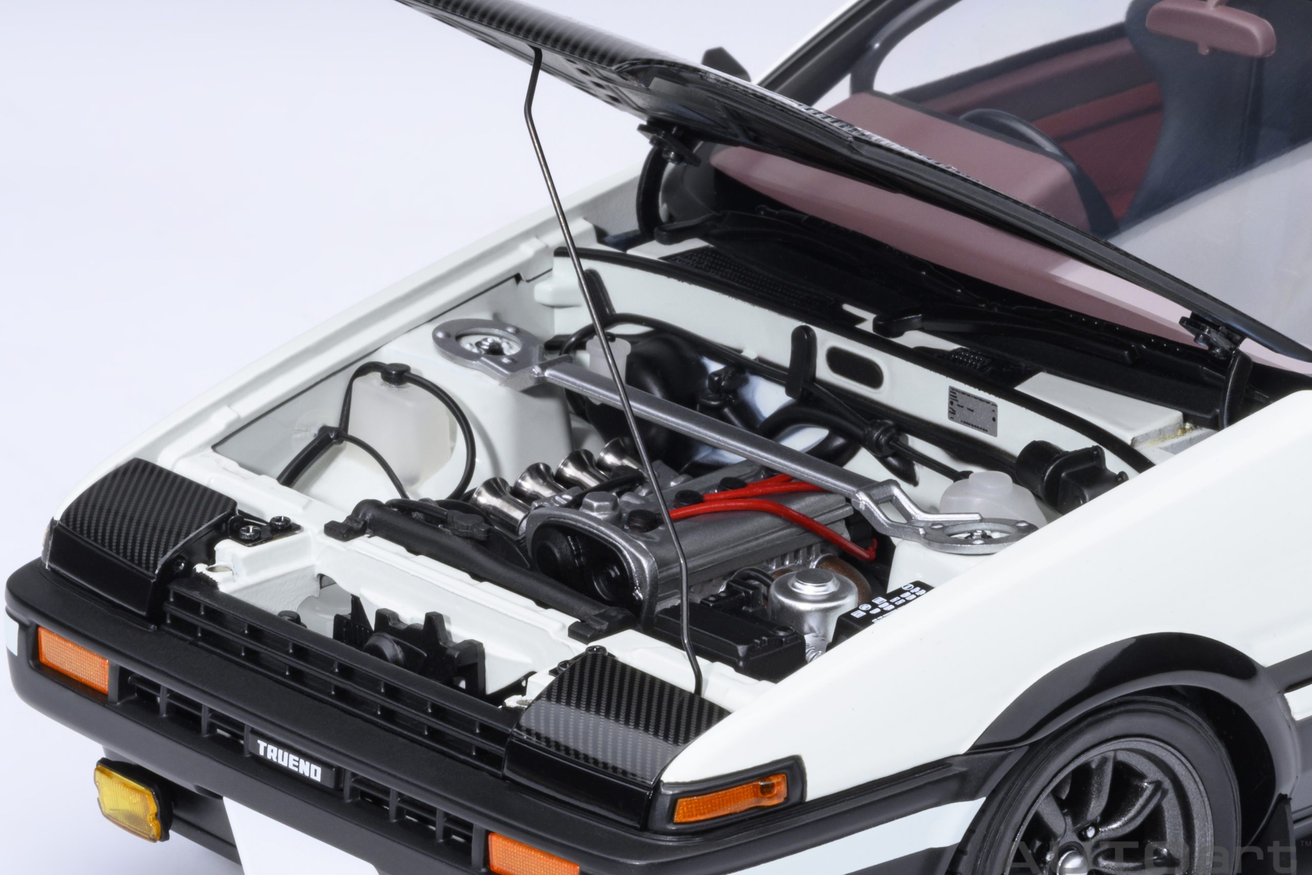 AUTOart Toyota Sprinter Trueno (AE86) "Project D" Final Version 1:18 - Image 12