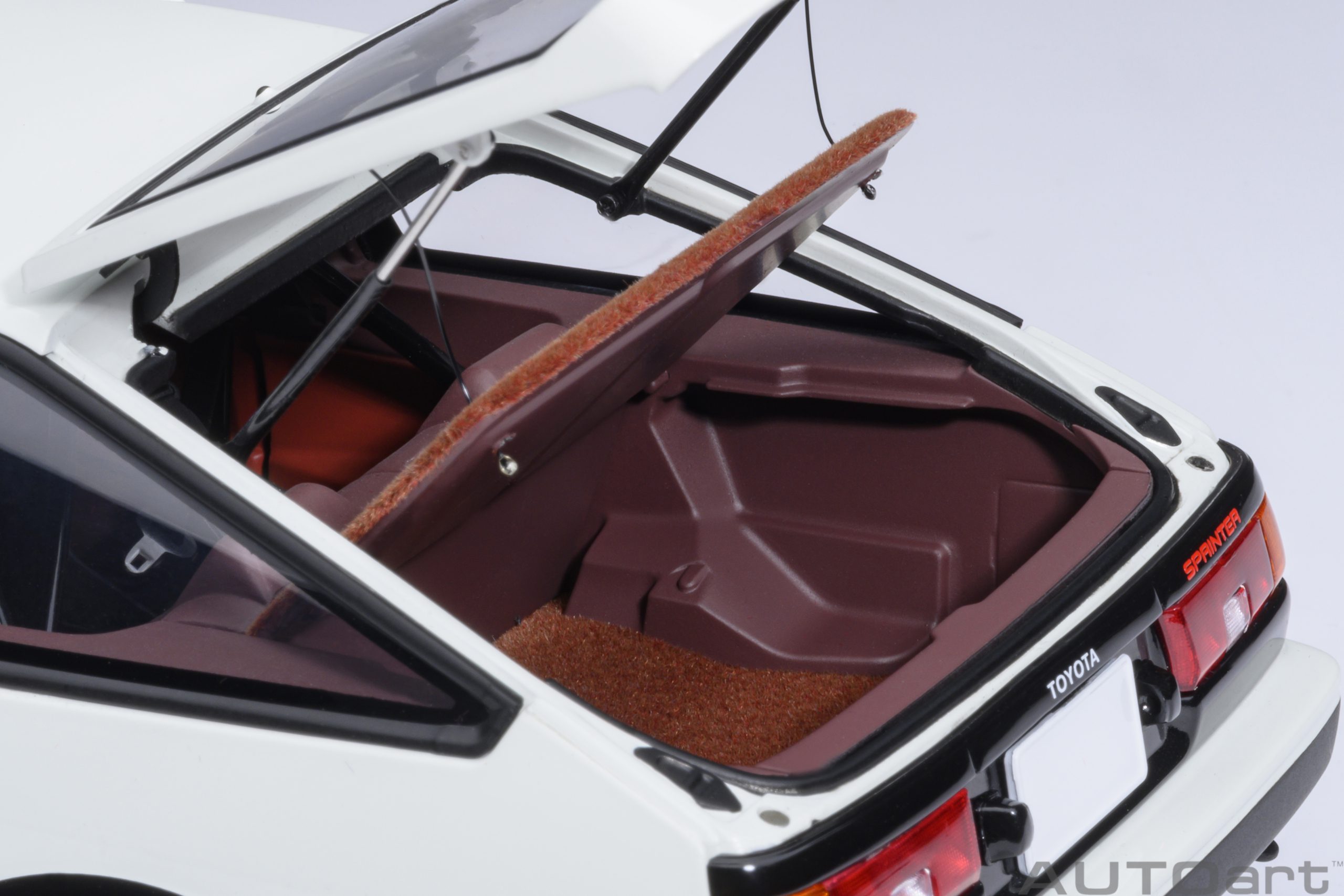 AUTOart Toyota Sprinter Trueno (AE86) "Project D" Final Version 1:18 - Image 15