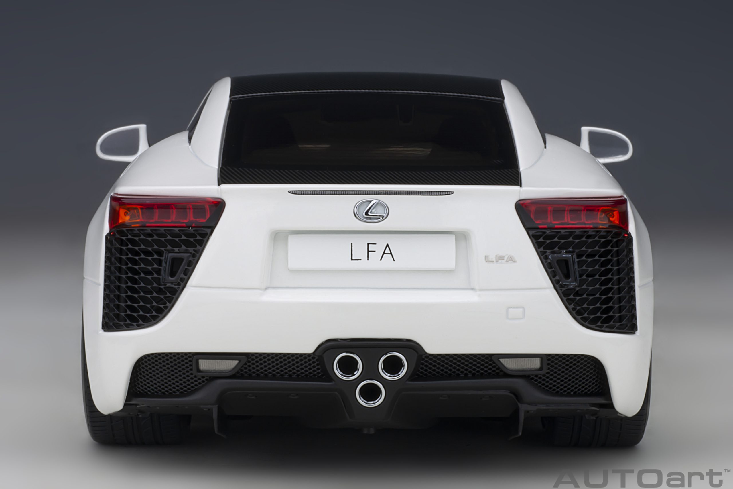 AUTOart Lexus LFA 2010 1:18 - Whitest White / Carbon Black - Imagen 6