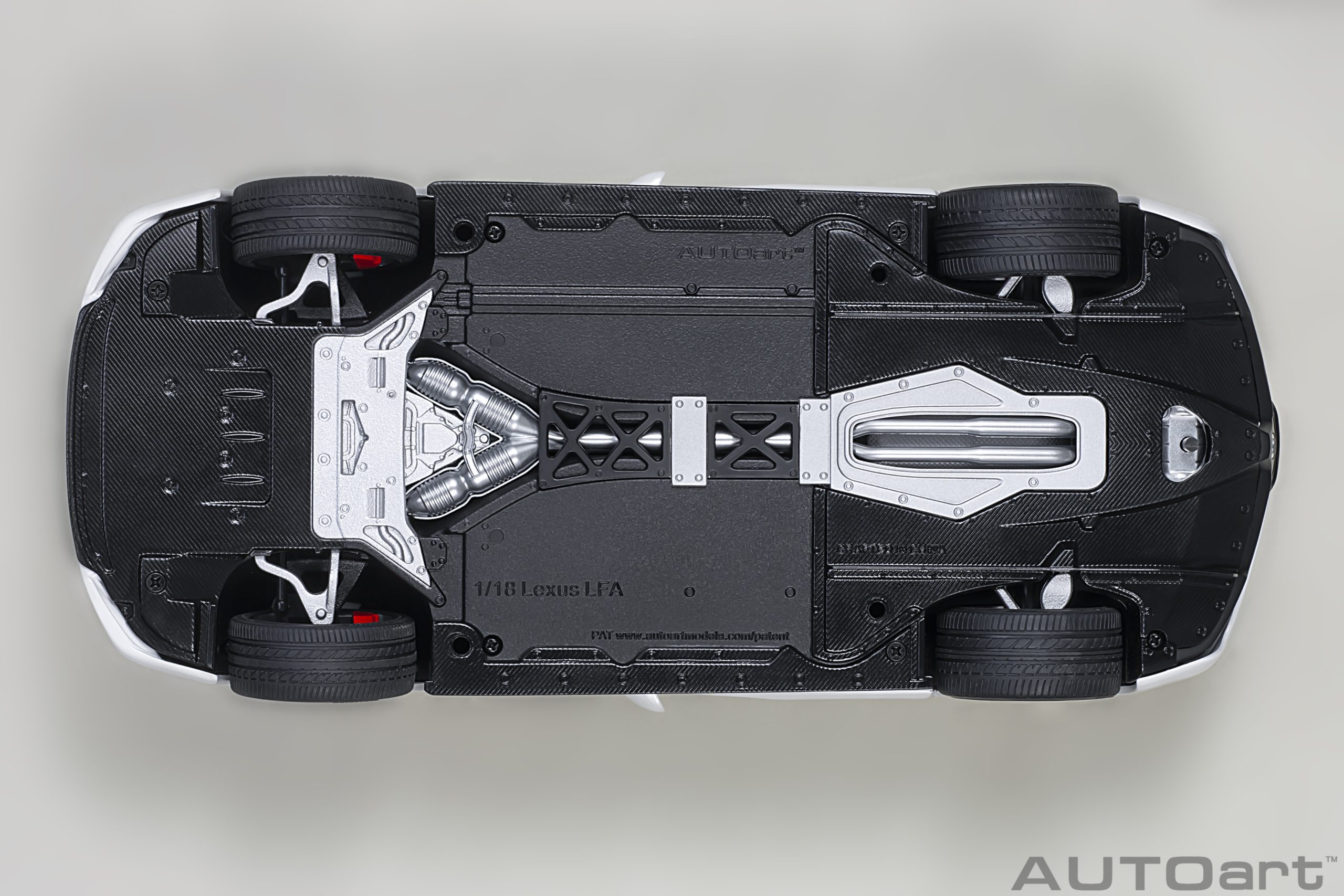 AUTOart Lexus LFA 2010 1:18 - Whitest White / Carbon Black - Imagen 8