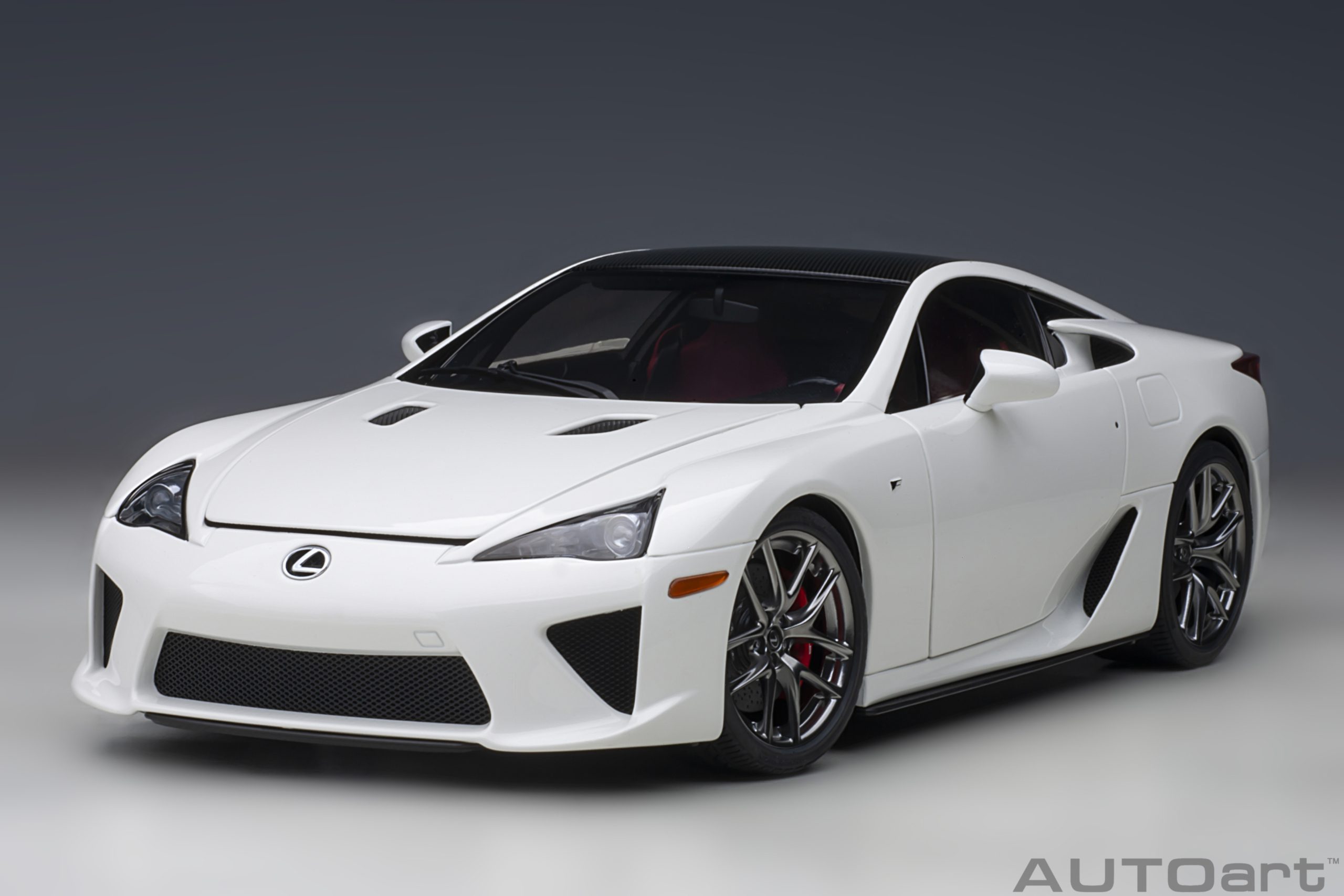 AUTOart Lexus LFA 2010 1:18 - Whitest White / Carbon Black - Imagen 18