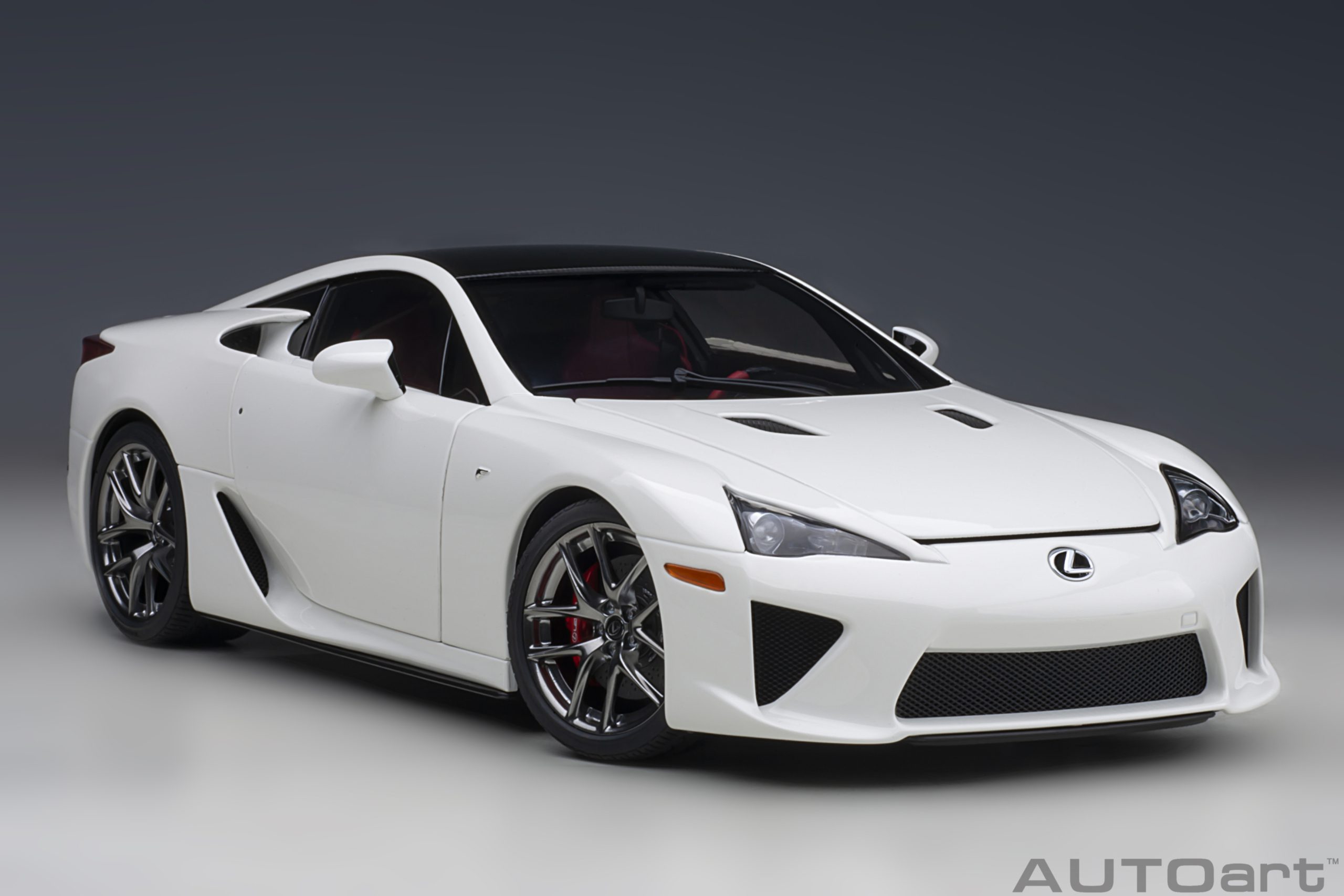 AUTOart Lexus LFA 2010 1:18 - Whitest White / Carbon Black - Imagen 19