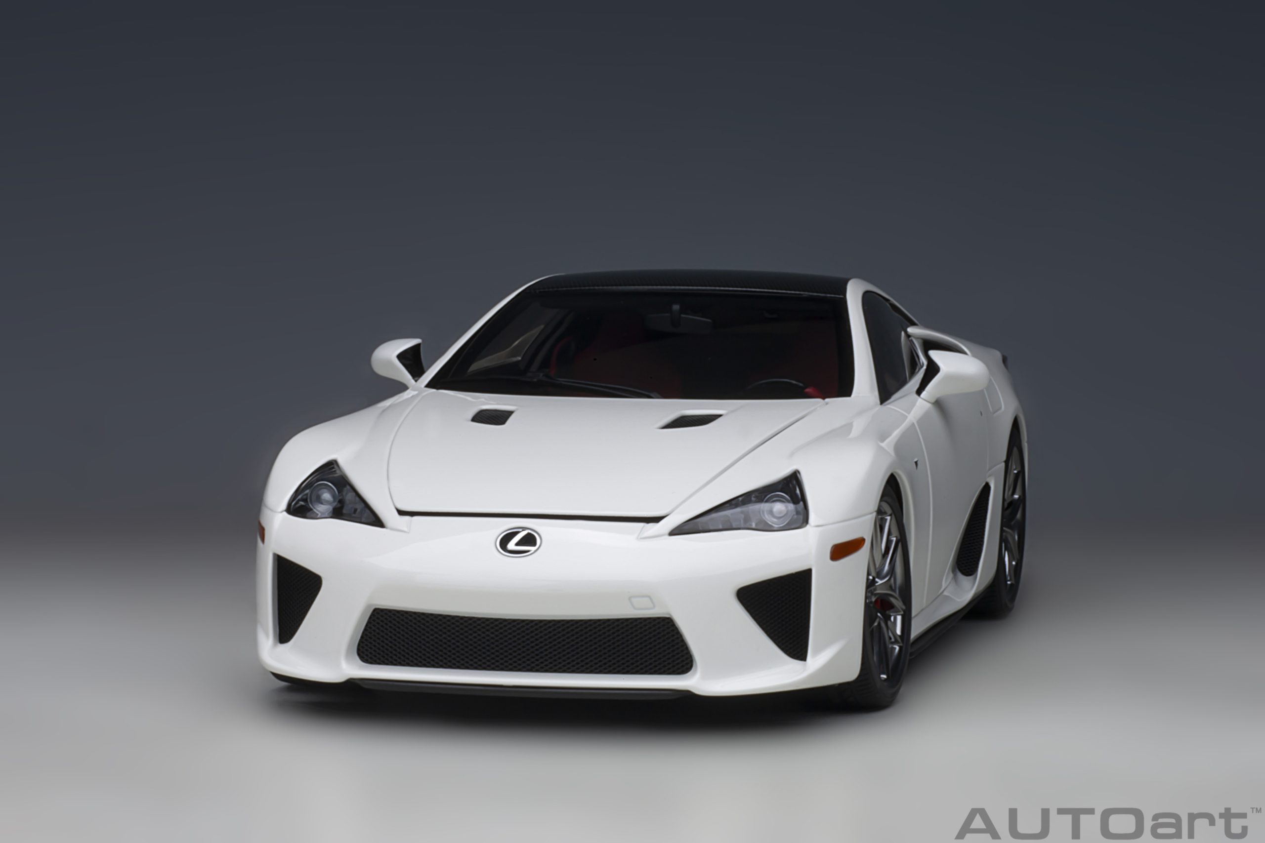 AUTOart Lexus LFA 2010 1:18 - Whitest White / Carbon Black - Imagen 20