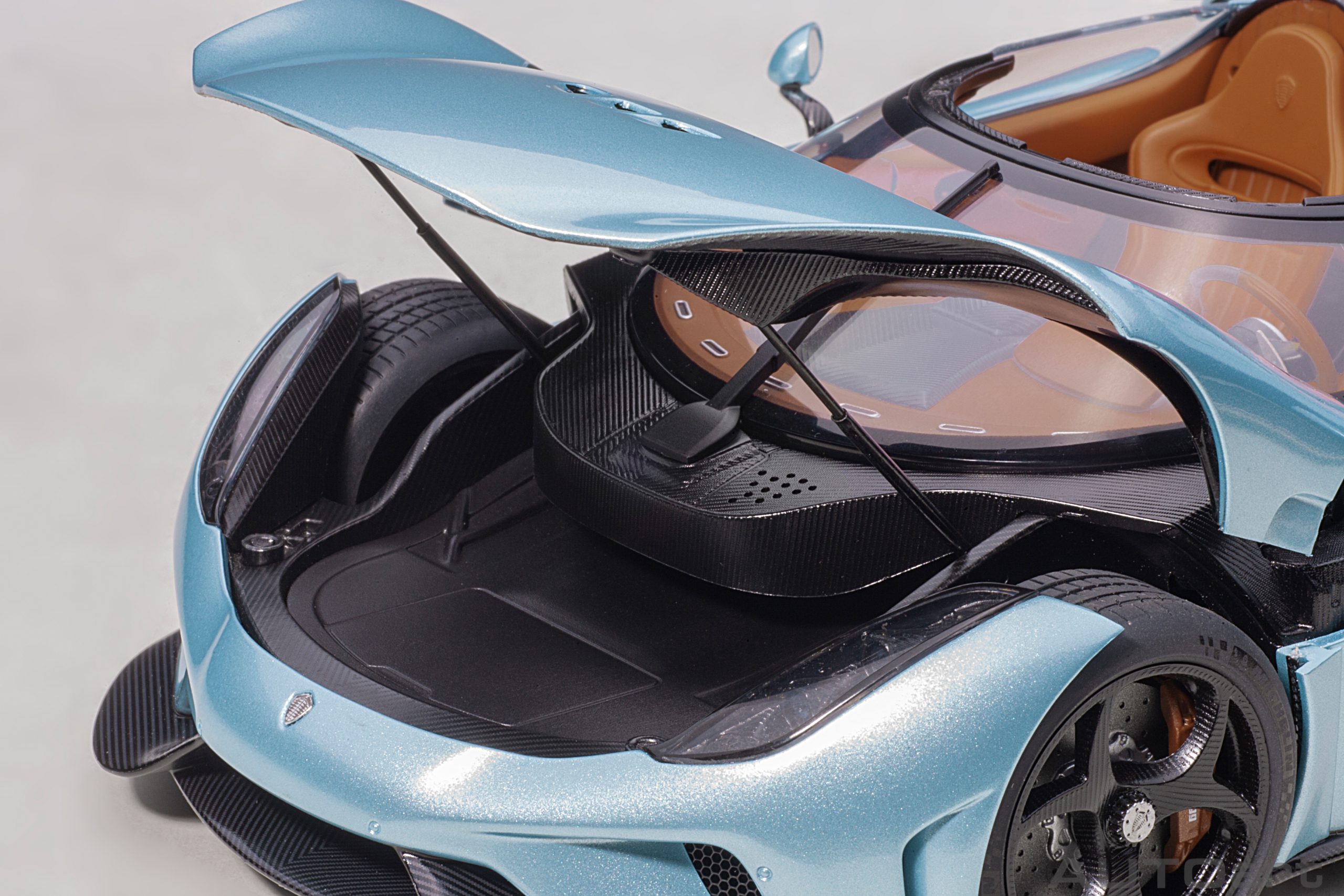 AUTOart Koenigsegg Regera 2016 1:18 - Horizon Blue - Immagine 13