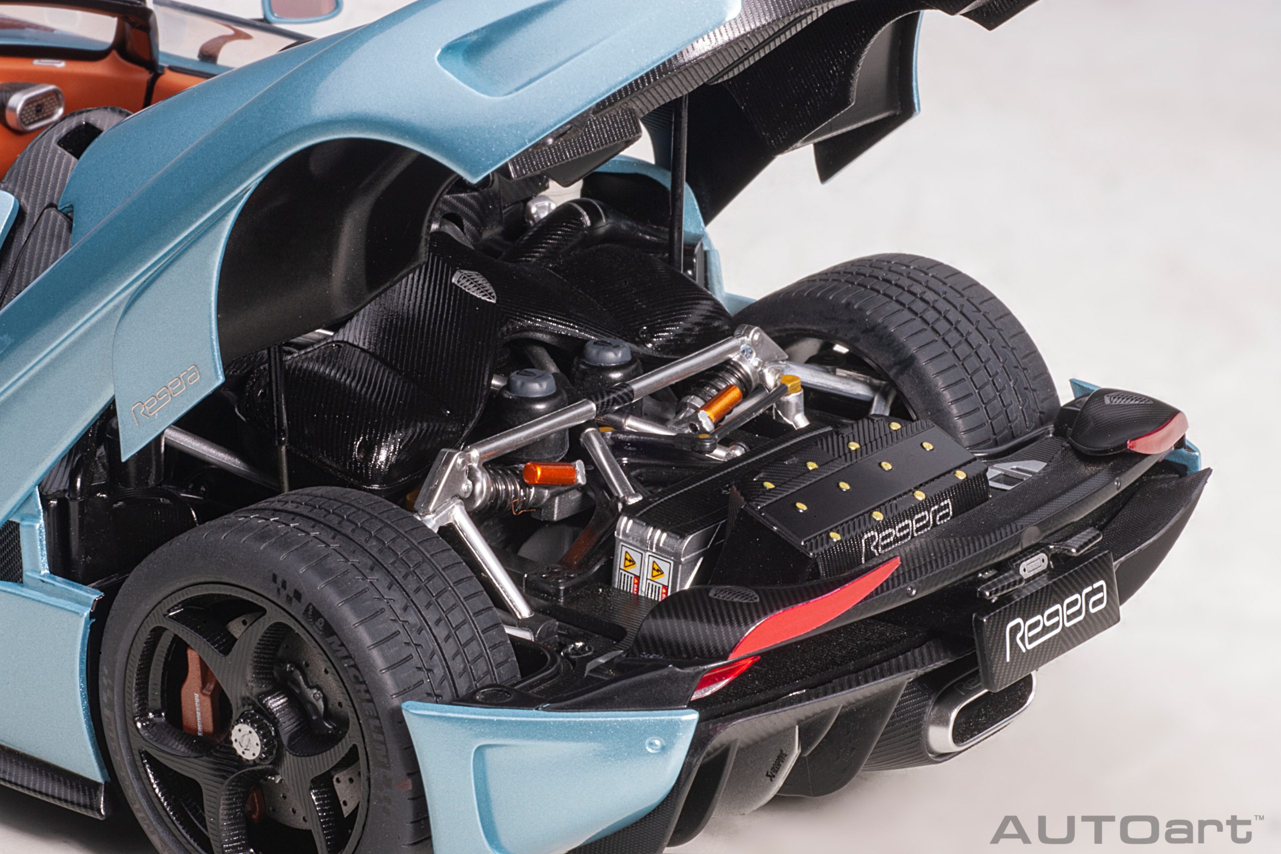 AUTOart Koenigsegg Regera 2016 1:18 - Horizon Blue - Immagine 14
