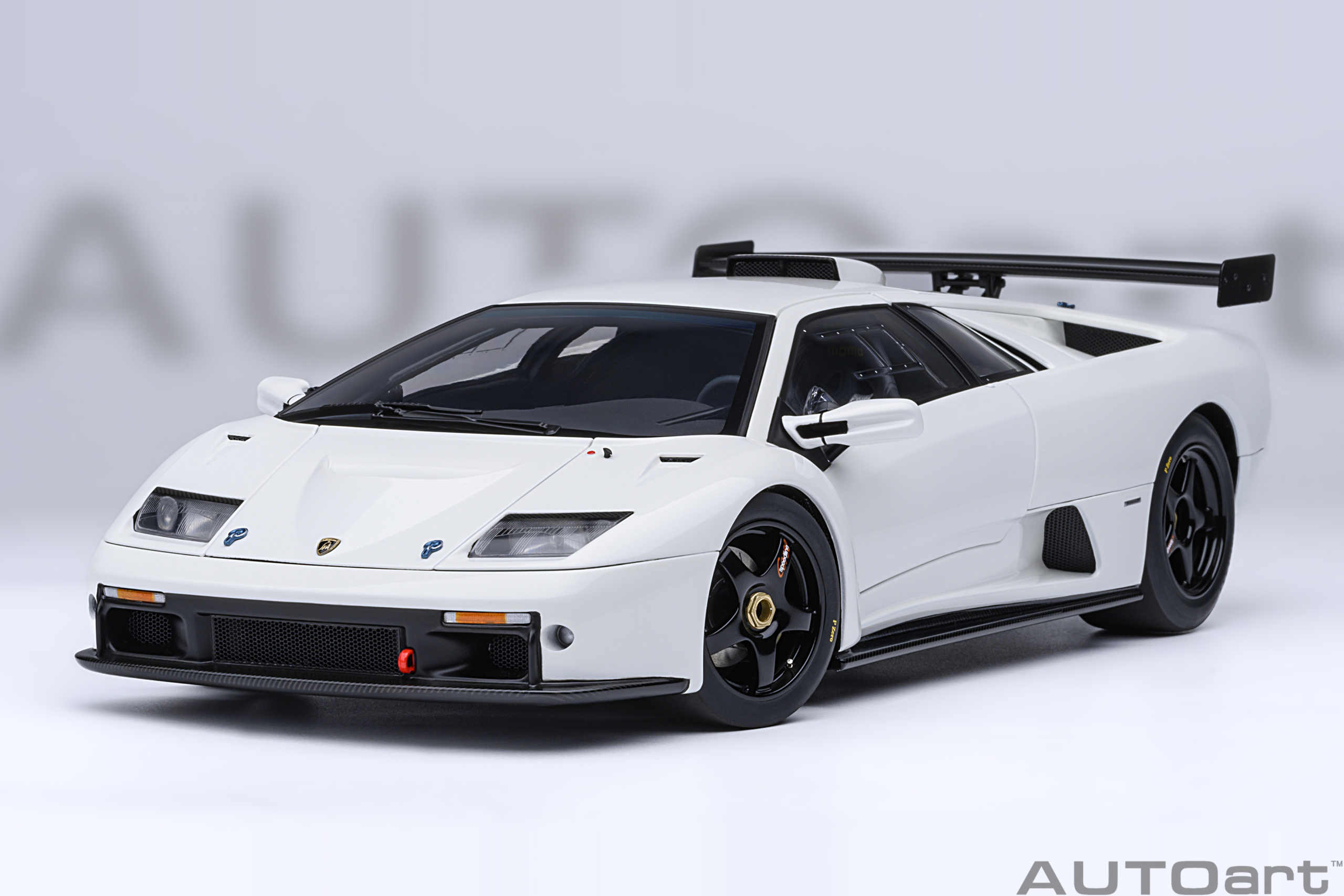 AUTOart Lamborghini Diablo GTR 1999 1:18 - Impact White - Immagine 18