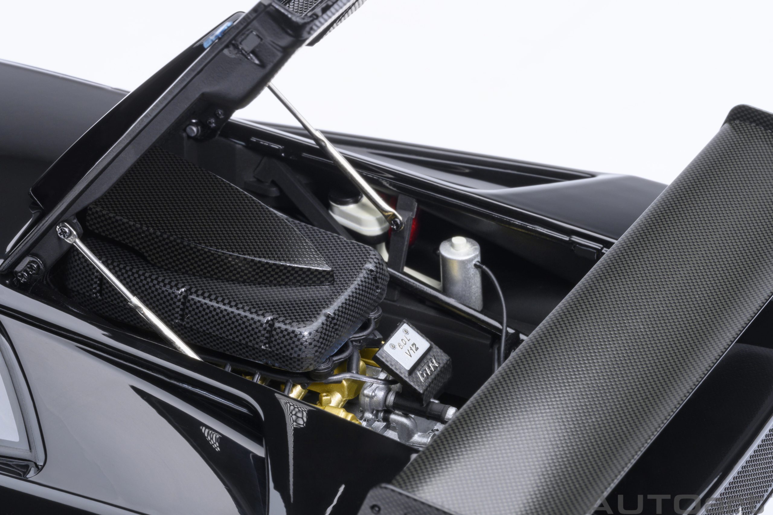 AUTOart Lamborghini Diablo GTR 1999 1:18 - Deep Black - Immagine 13