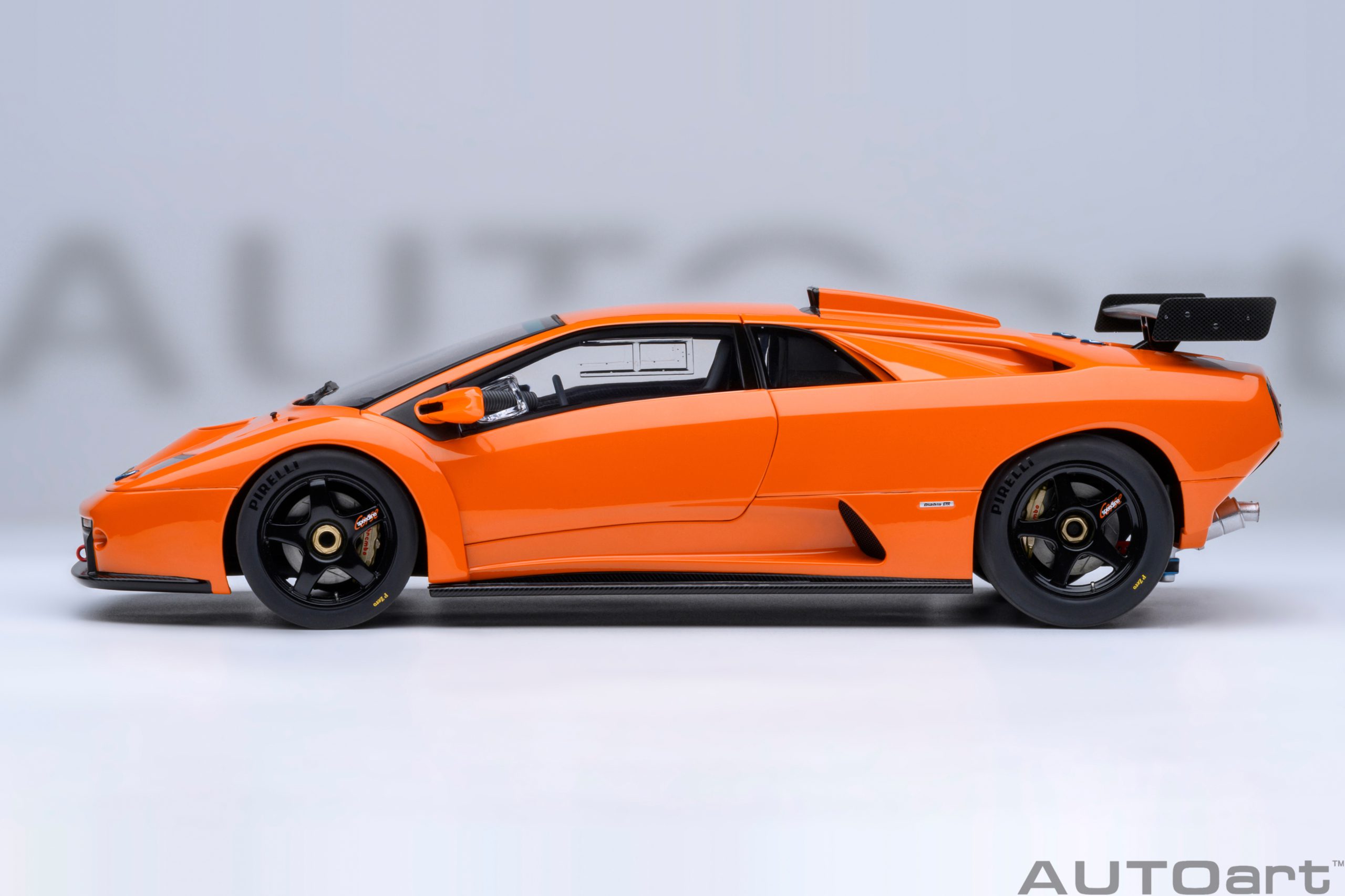 AUTOart Lamborghini Diablo GTR 1999 1:18 - Ishtar Orange - Immagine 3