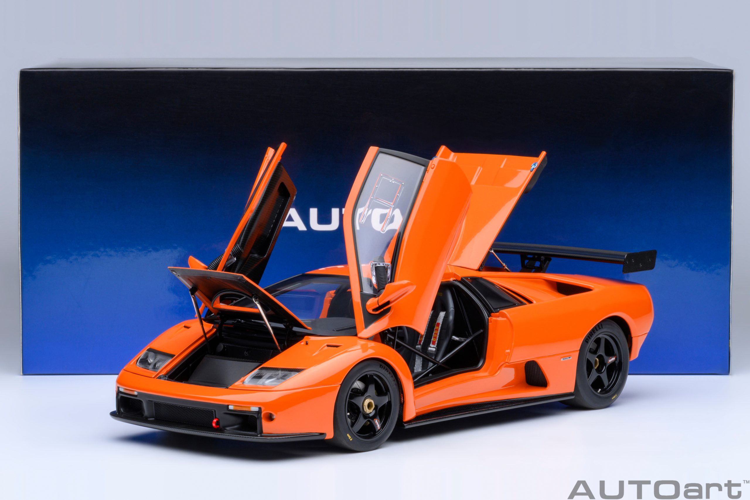 AUTOart Lamborghini Diablo GTR 1999 1:18 - Ishtar Orange - Immagine 21