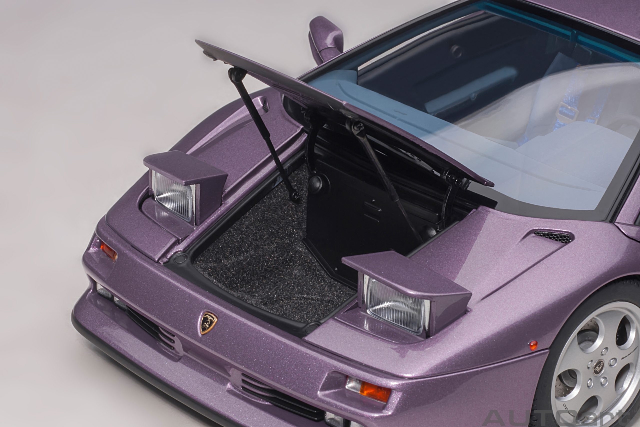 AUTOart Lamborghini Diablo SE30 Jota 1995 1:18 - SE30 Purple - Immagine 11
