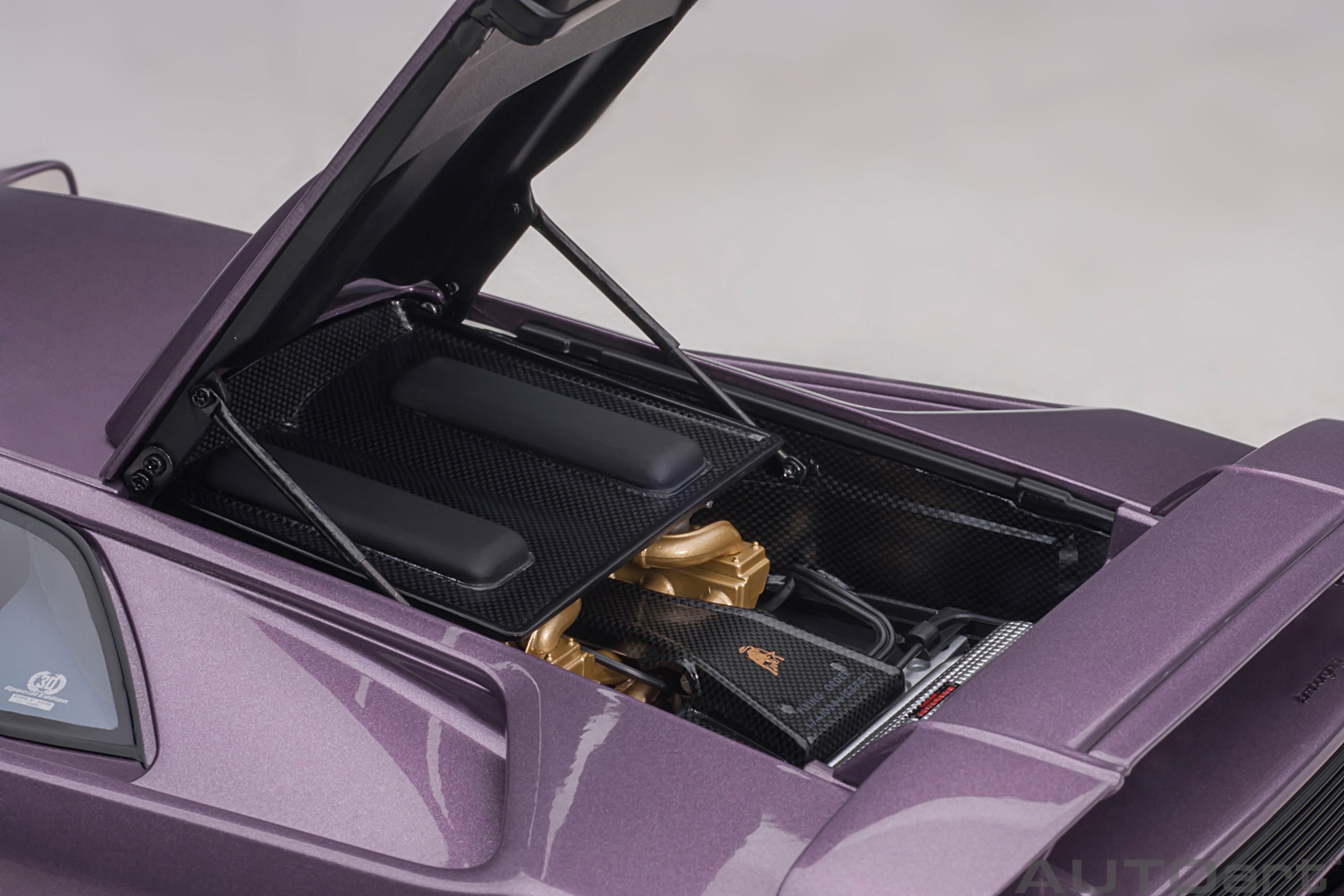 AUTOart Lamborghini Diablo SE30 Jota 1995 1:18 - SE30 Purple - Immagine 14