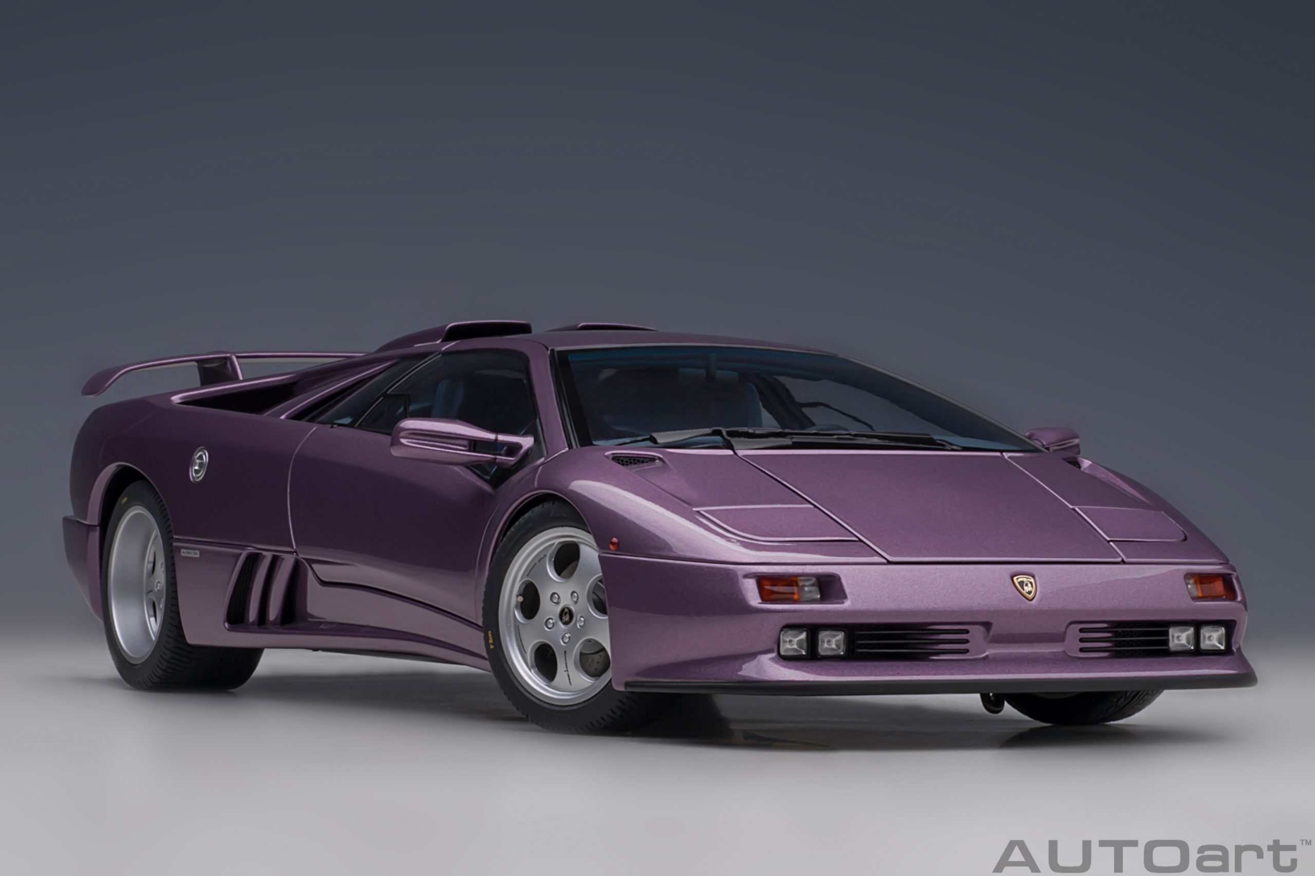 AUTOart Lamborghini Diablo SE30 Jota 1995 1:18 - SE30 Purple - Immagine 17
