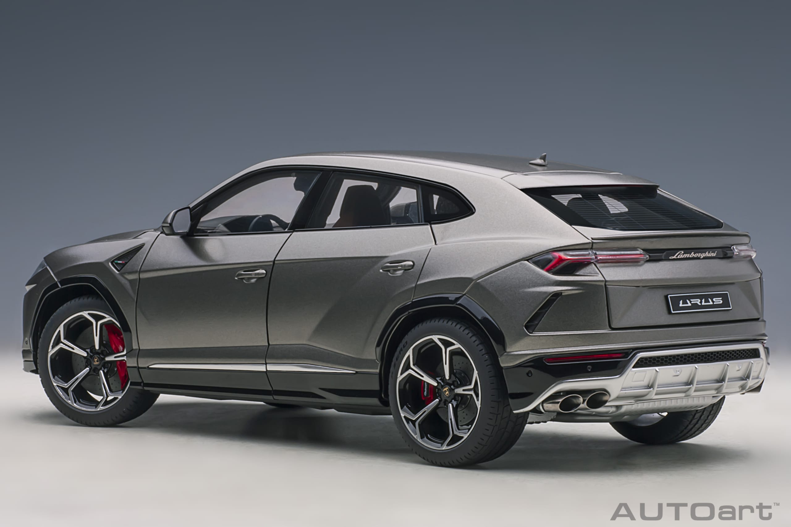AUTOart Lamborghini Urus 2018 1:18 - Matt Grey - Image 2