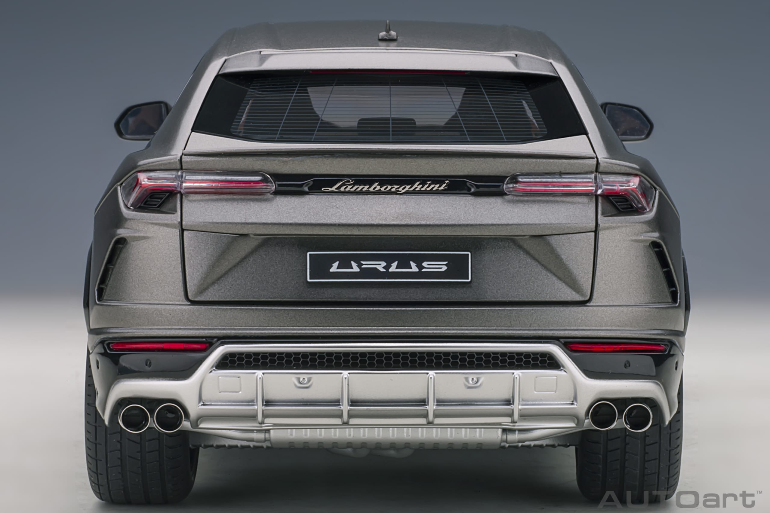 AUTOart Lamborghini Urus 2018 1:18 - Matt Grey - Image 6