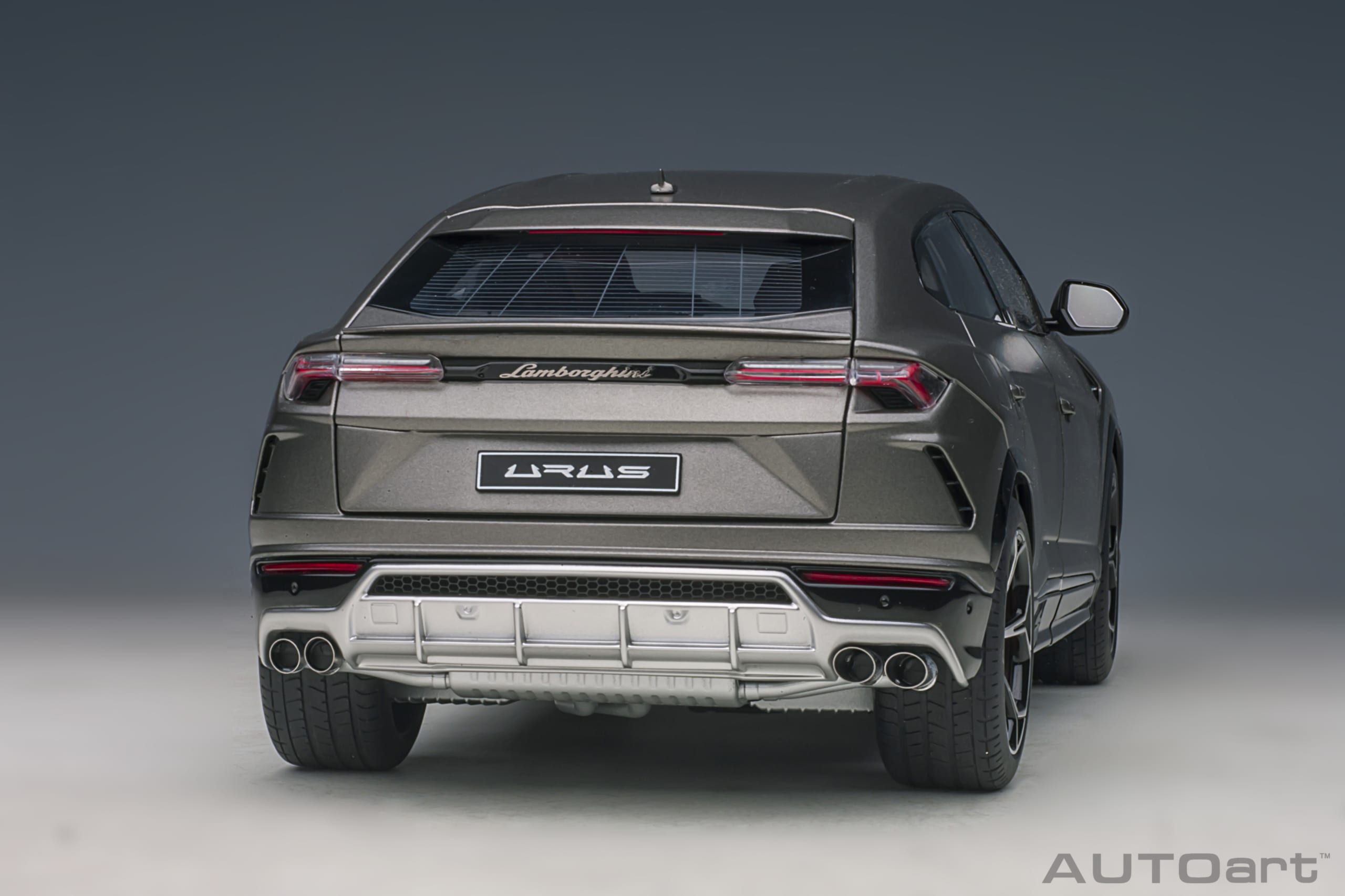 AUTOart Lamborghini Urus 2018 1:18 - Matt Grey - Image 17