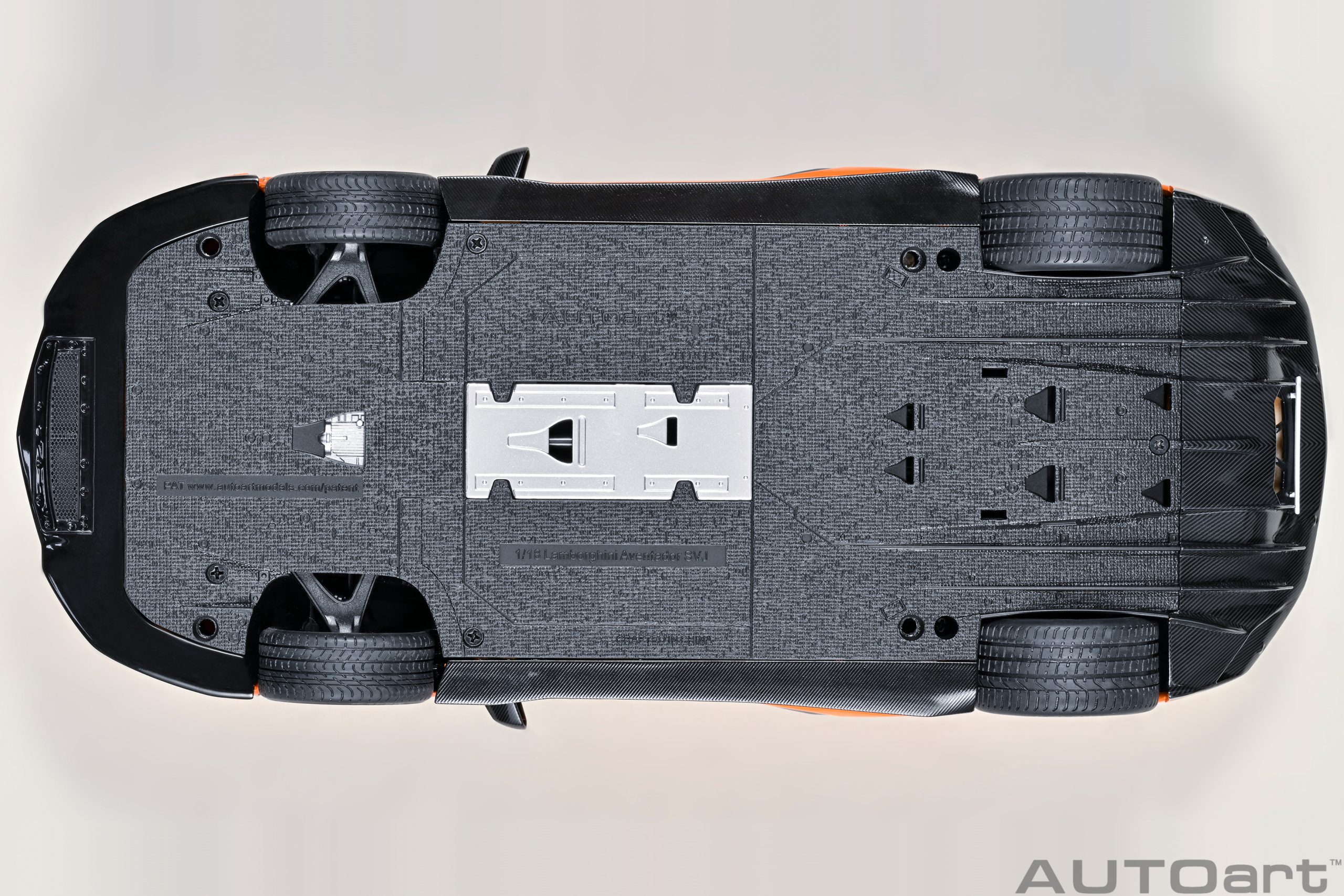 AUTOart Lamborghini Aventador SVJ 2019 1:18 - Pearl Orange - Immagine 8