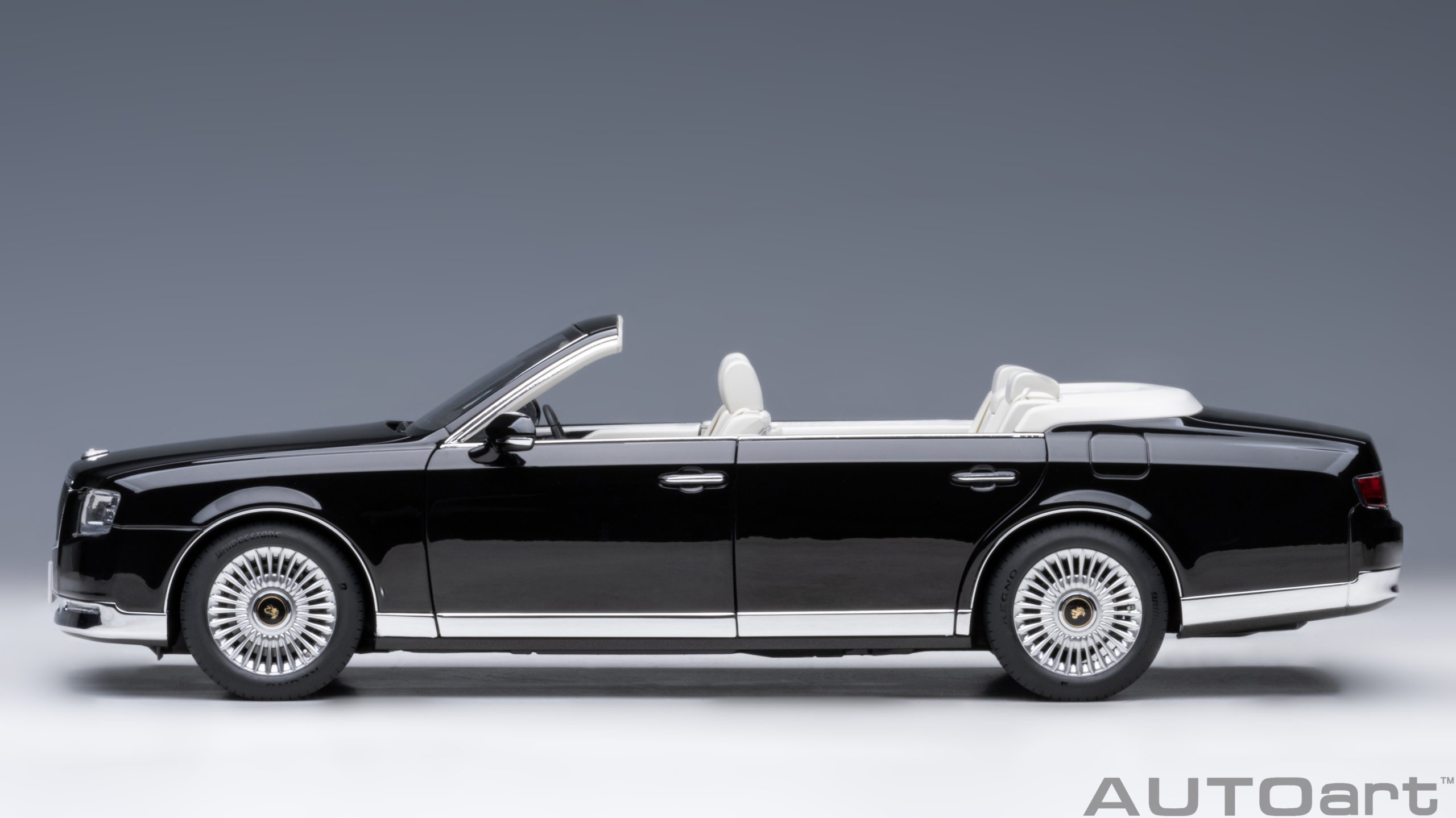 AUTOart Toyota Century Open Car 2019 1:18 - Black - Imagen 3