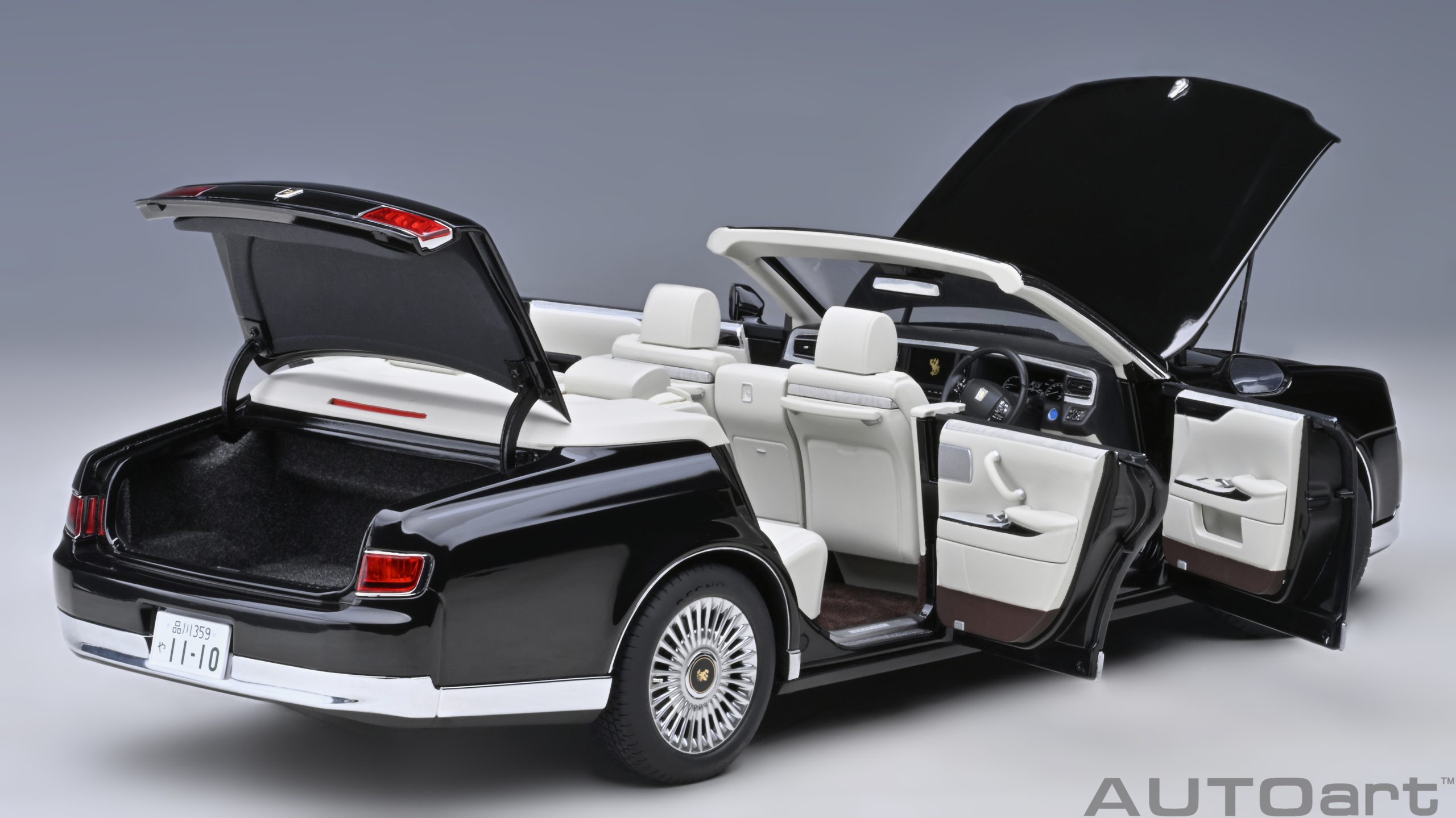 AUTOart Toyota Century Open Car 2019 1:18 - Black - Imagen 13