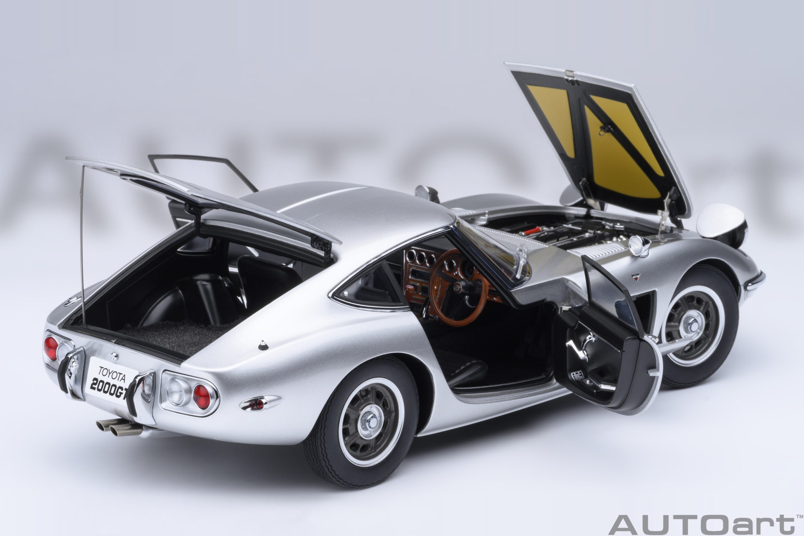 AUTOart Toyota 2000GT 1967 1:18 - Silver – Bild 21