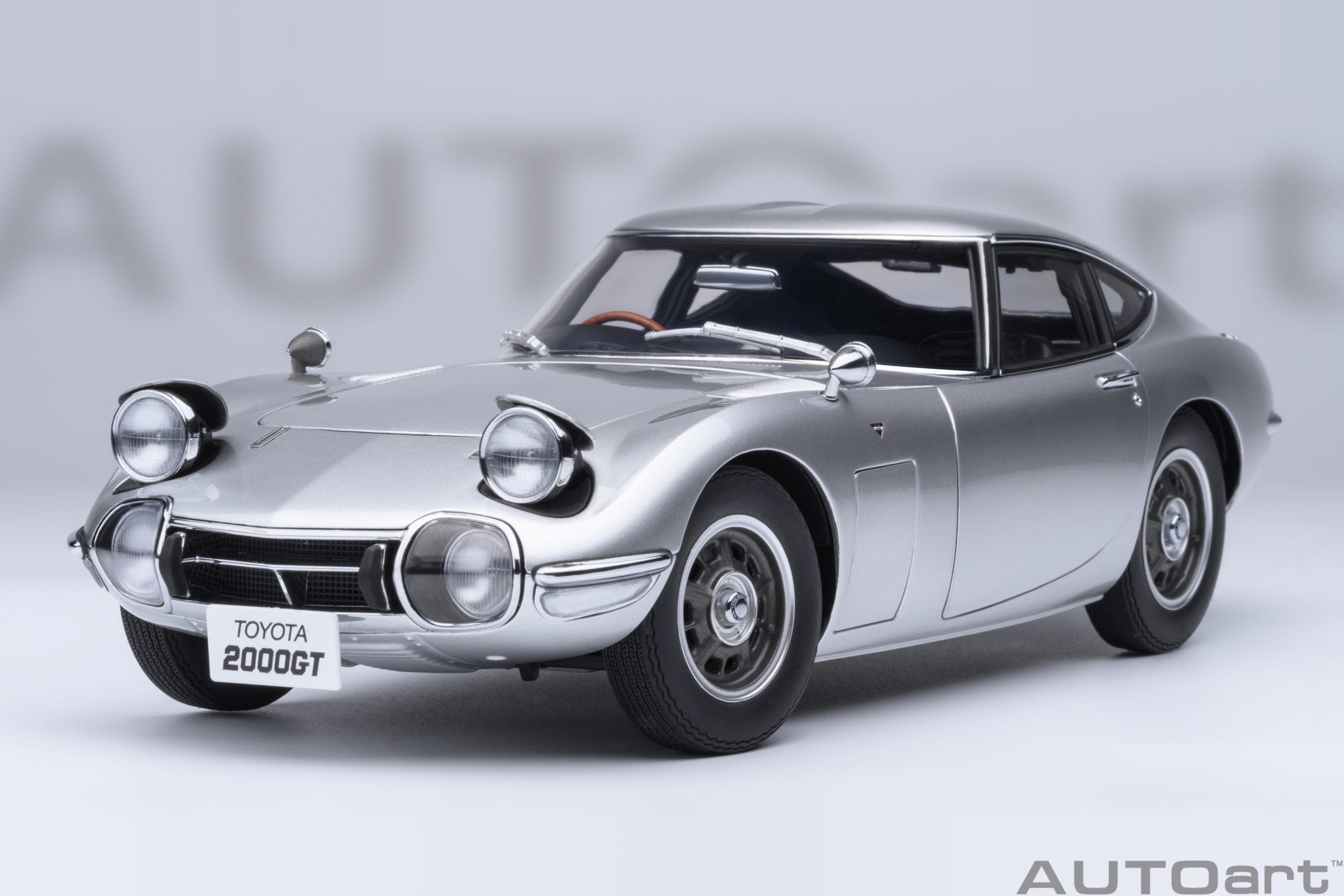 AUTOart Toyota 2000GT 1967 1:18 - Silver – Bild 23