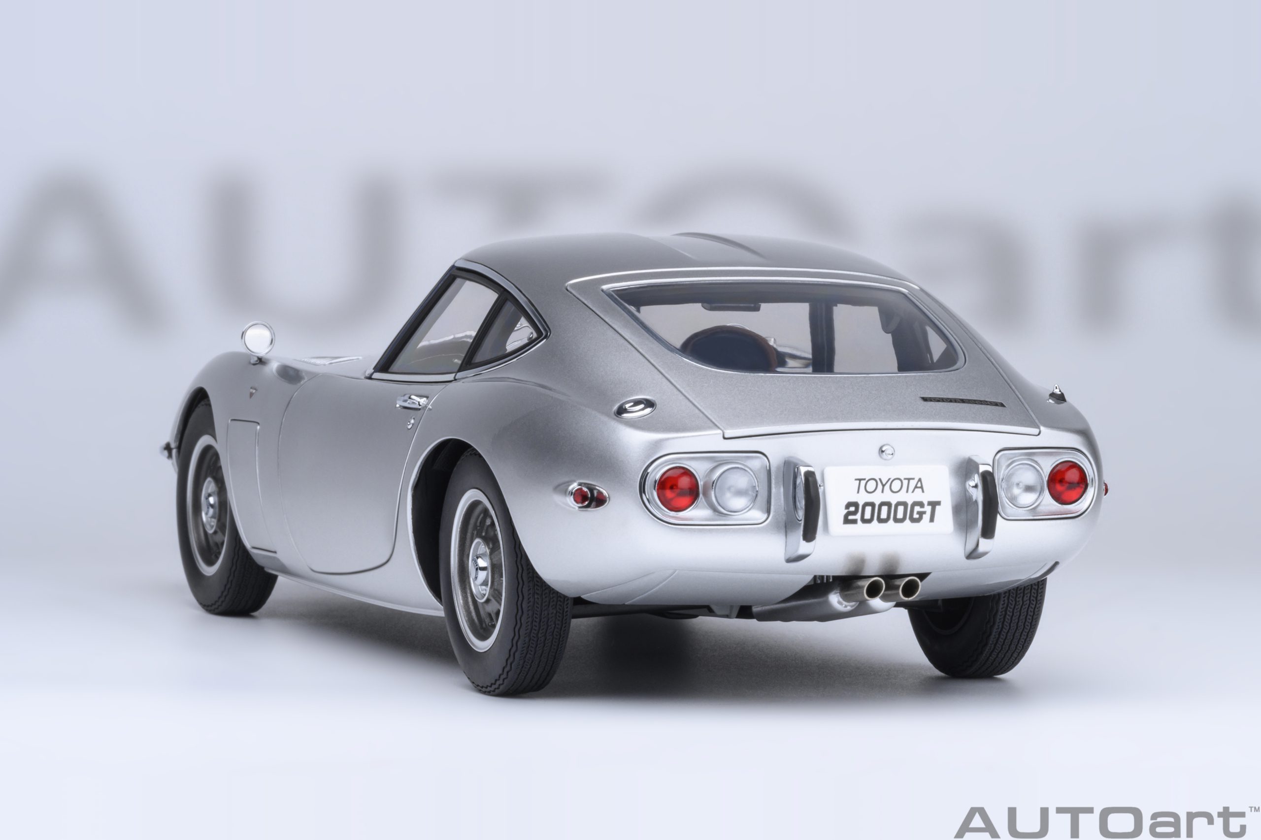 AUTOart Toyota 2000GT 1967 1:18 - Silver – Bild 25