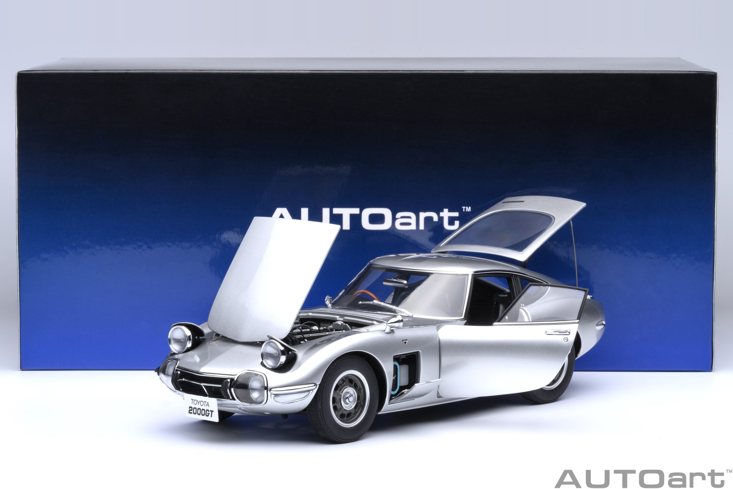 AUTOart Toyota 2000GT 1967 1:18 - Silver – Bild 26