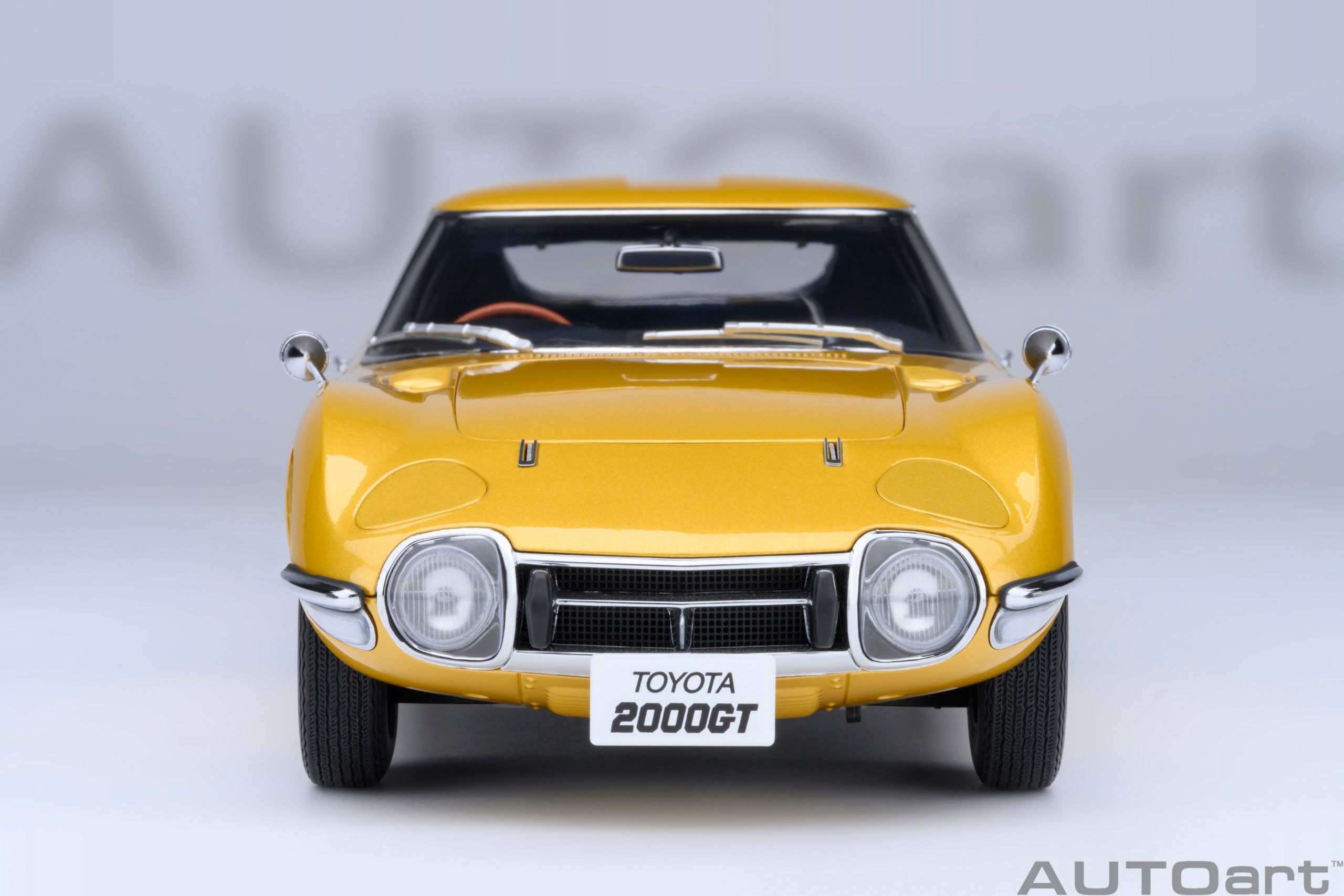 AUTOart Toyota 2000GT 1967 1:18 - Gold - Image 5