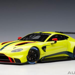 AUTOart Aston Martin Vantage GTE Le Mans Pro 2018 Presentation Car 1:18