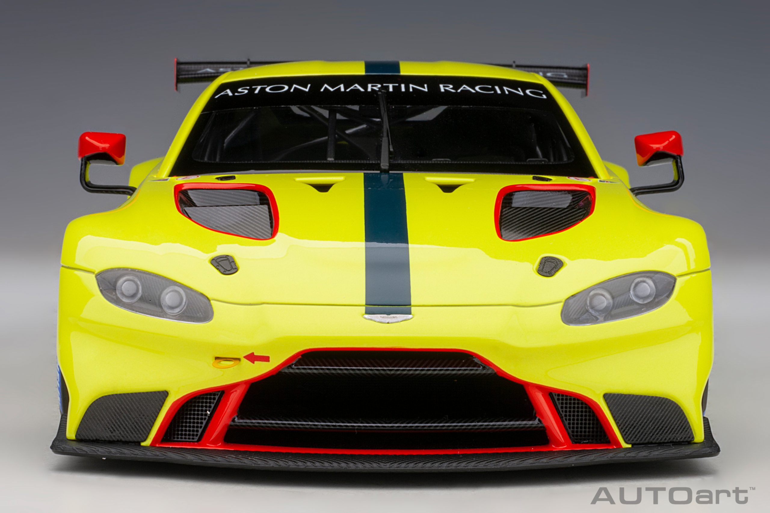 AUTOart Aston Martin Vantage GTE Le Mans Pro 2018 Presentation Car 1:18 - Immagine 5