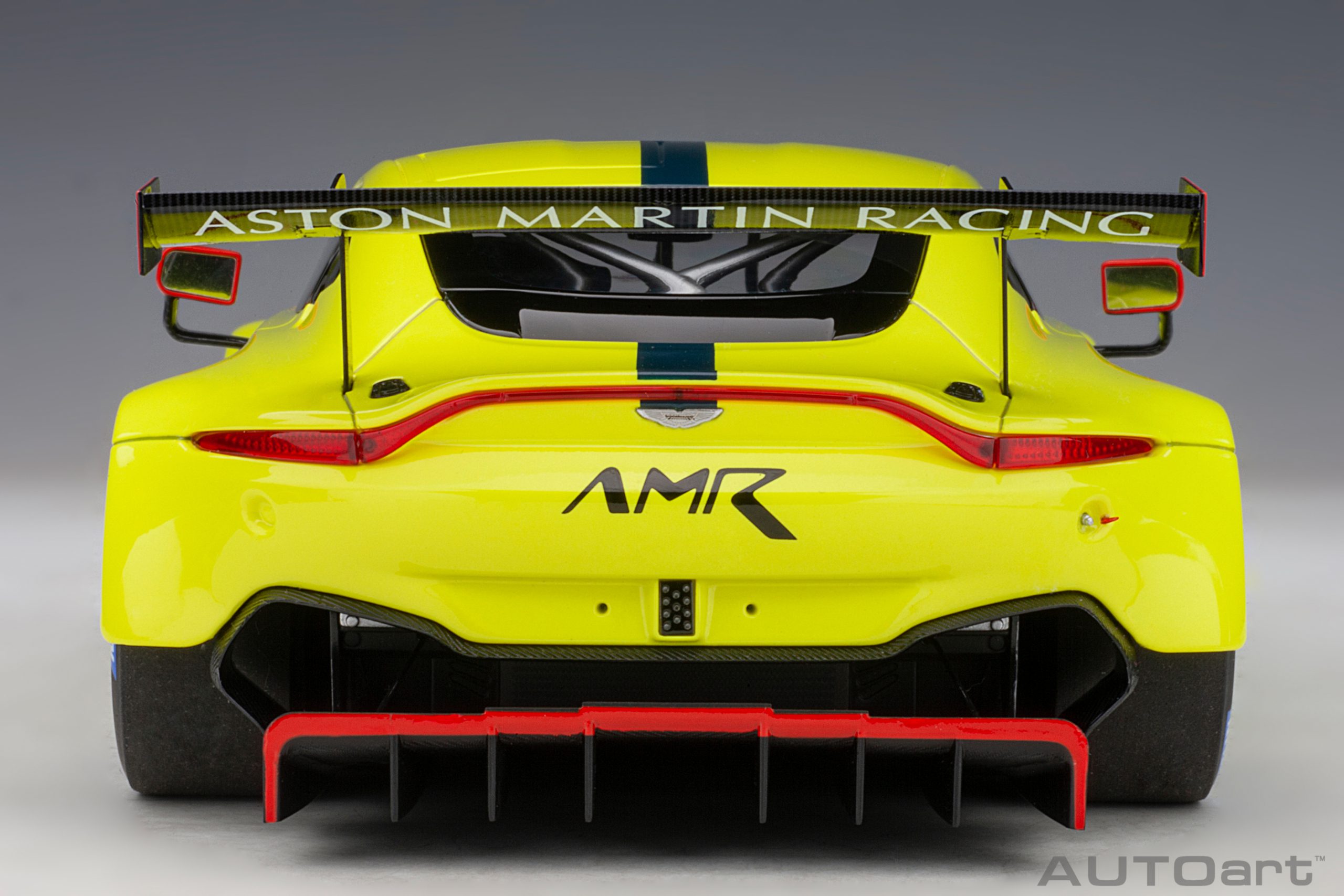 AUTOart Aston Martin Vantage GTE Le Mans Pro 2018 Presentation Car 1:18 - Immagine 6