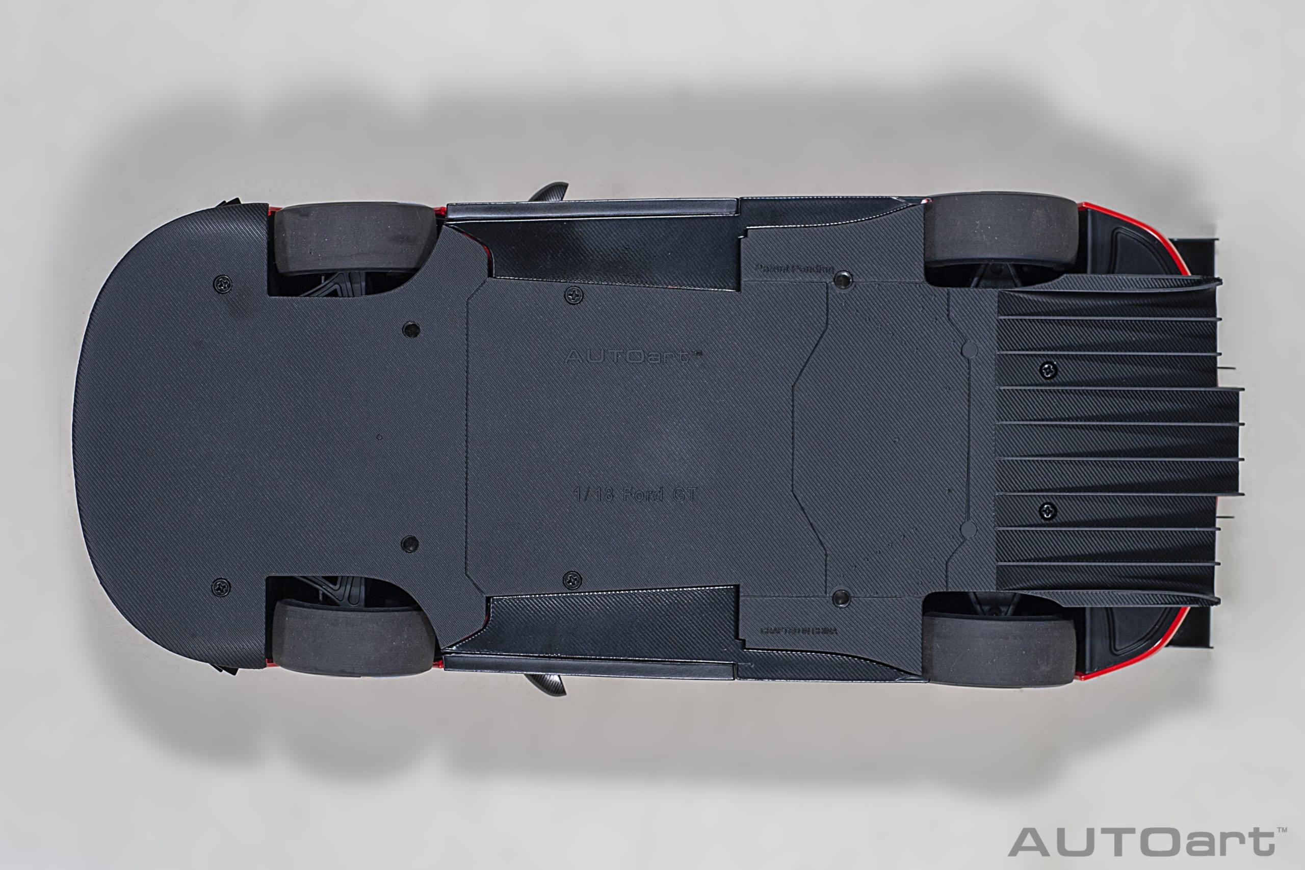 AUTOart Ford GT LM Plain Body Version 2018 1:18 - Red - Image 8