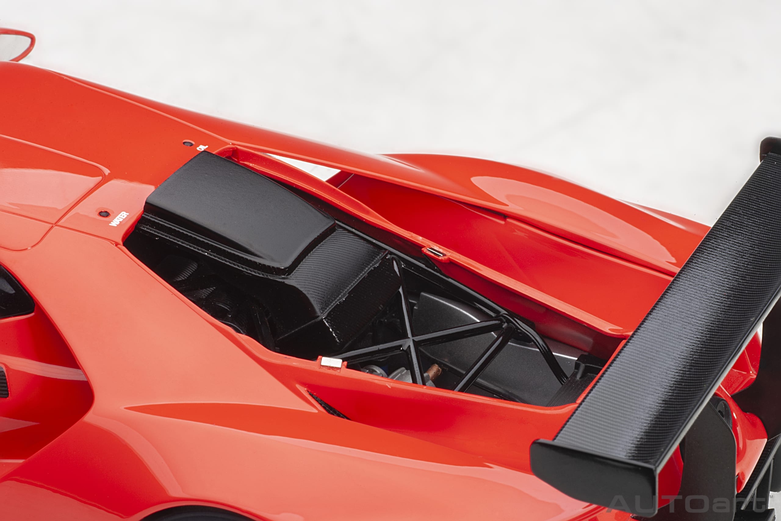 AUTOart Ford GT LM Plain Body Version 2018 1:18 - Red - Image 12
