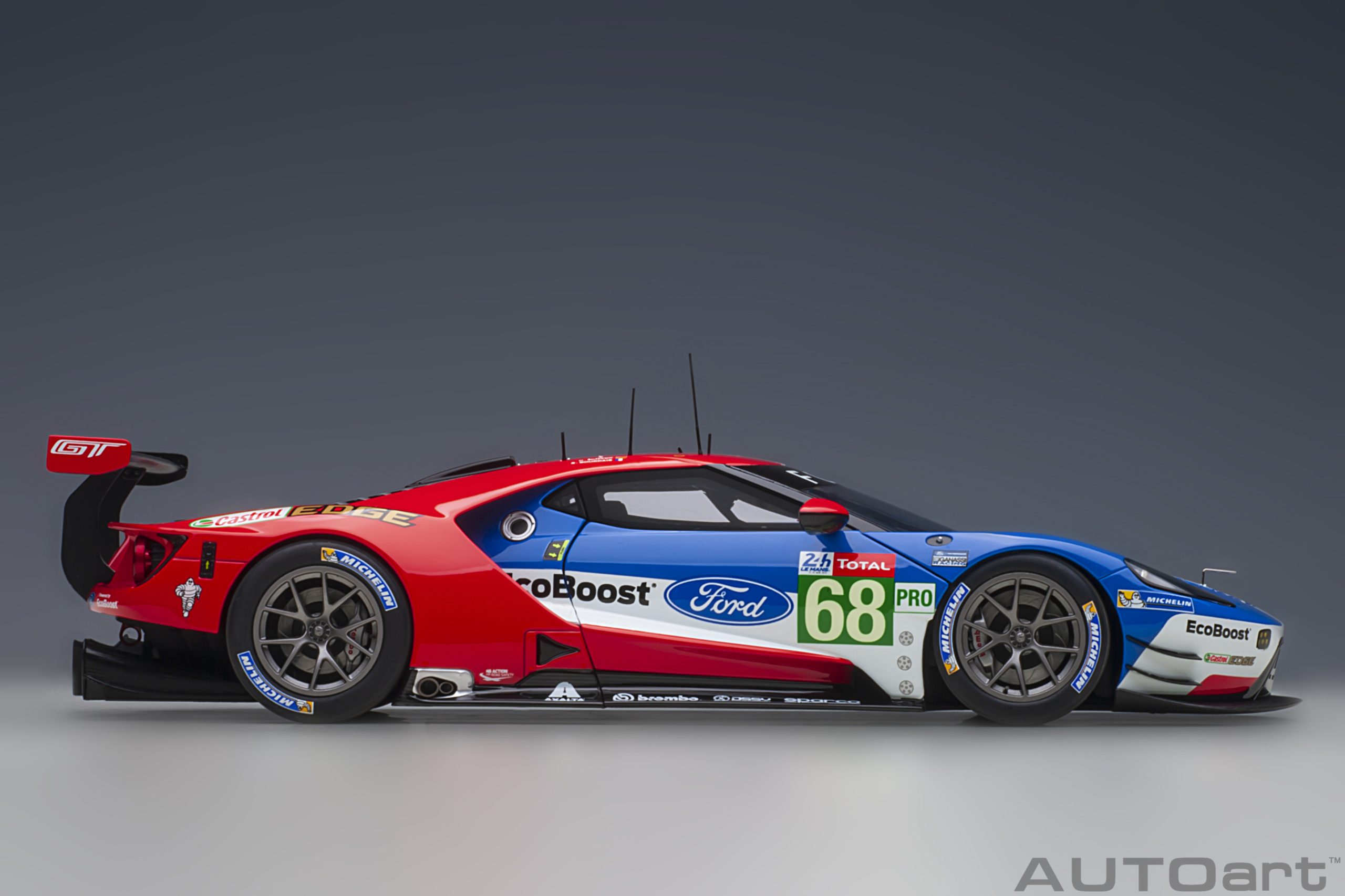 AUTOart Ford GT LM 2019 Hand/Müller/Bourdais #68 1:18 - Image 4