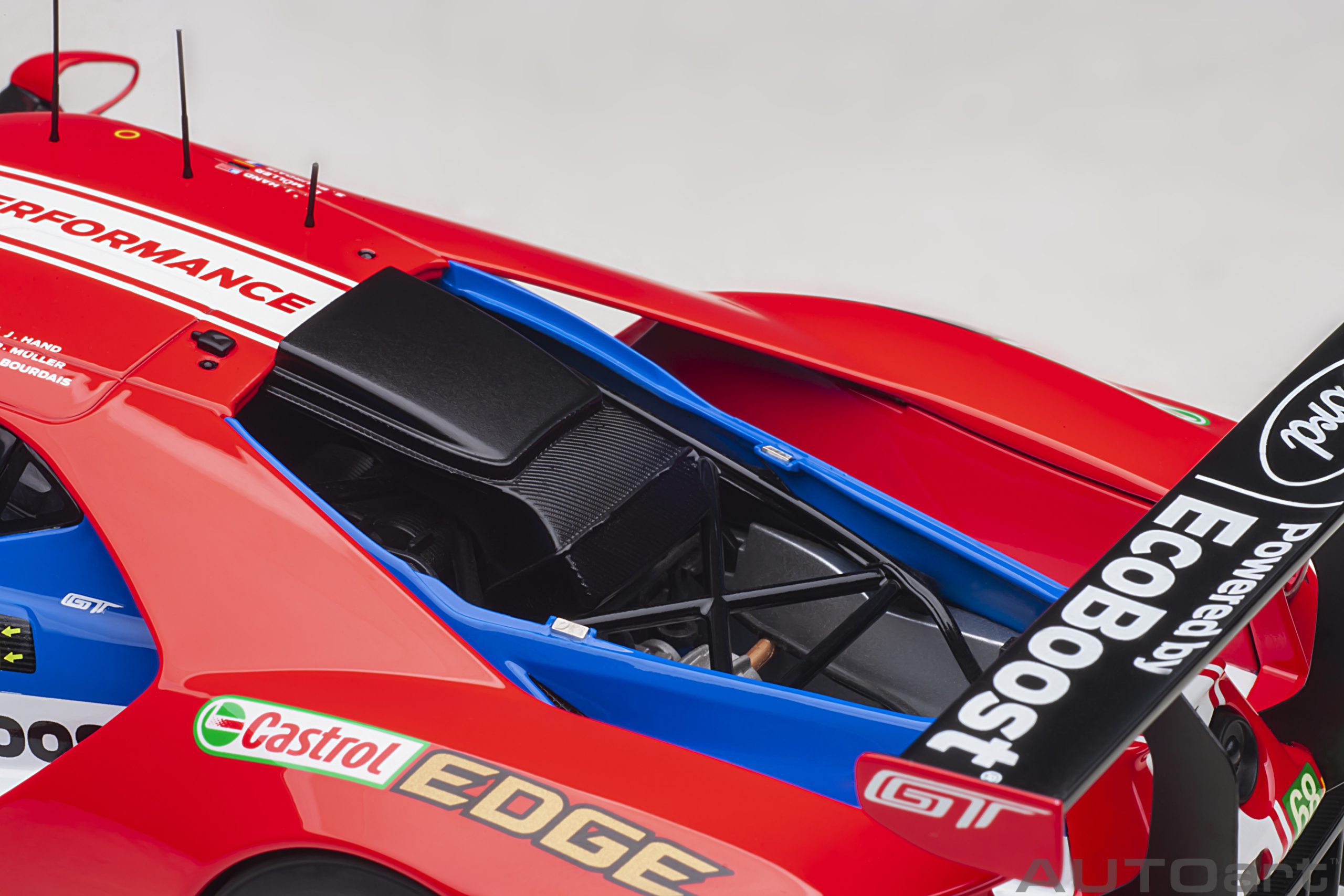 AUTOart Ford GT LM 2019 Hand/Müller/Bourdais #68 1:18 - Image 12