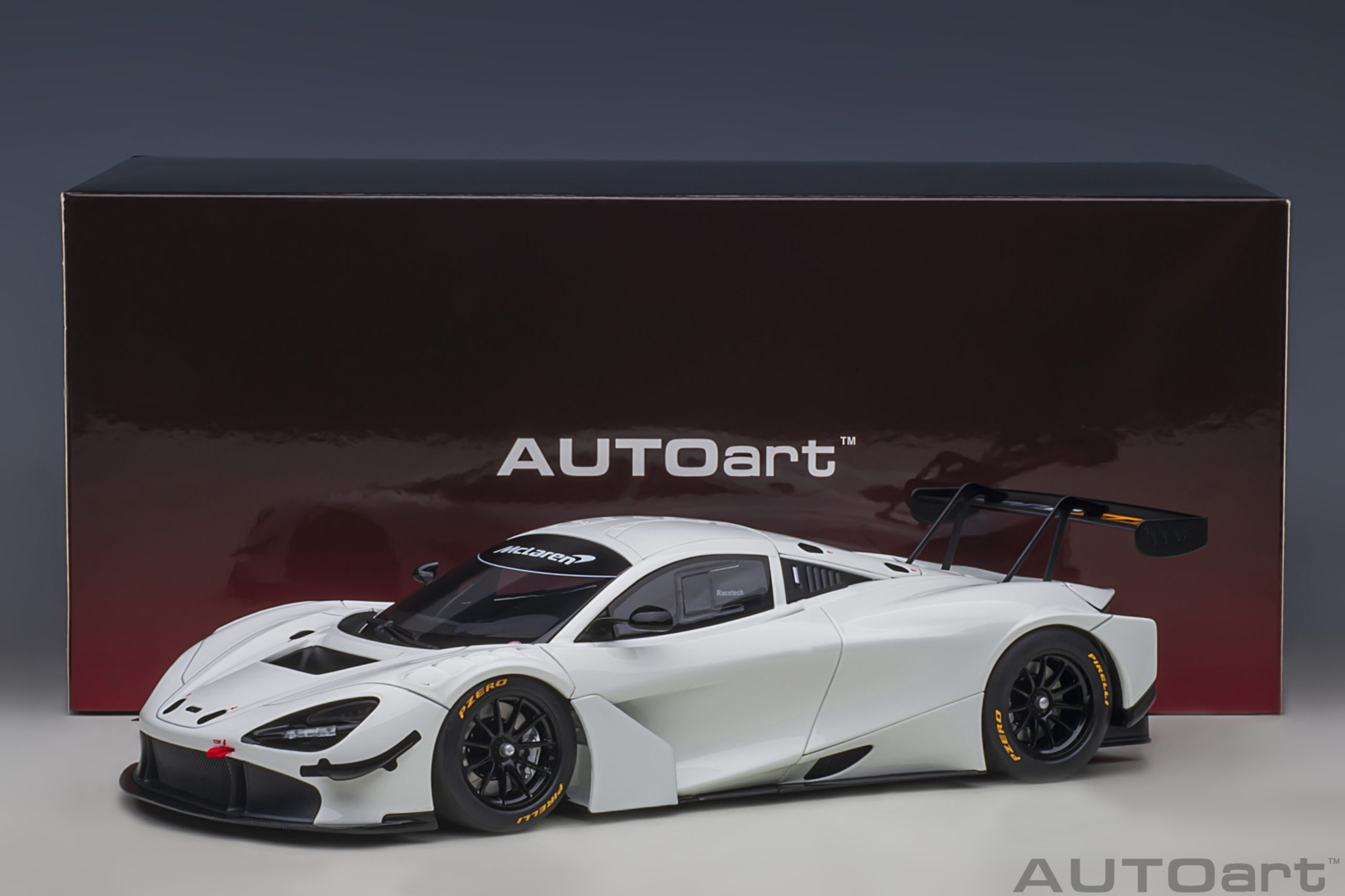 AUTOart McLaren 720S GT3 2019 1:18 - Gloss White - Immagine 14
