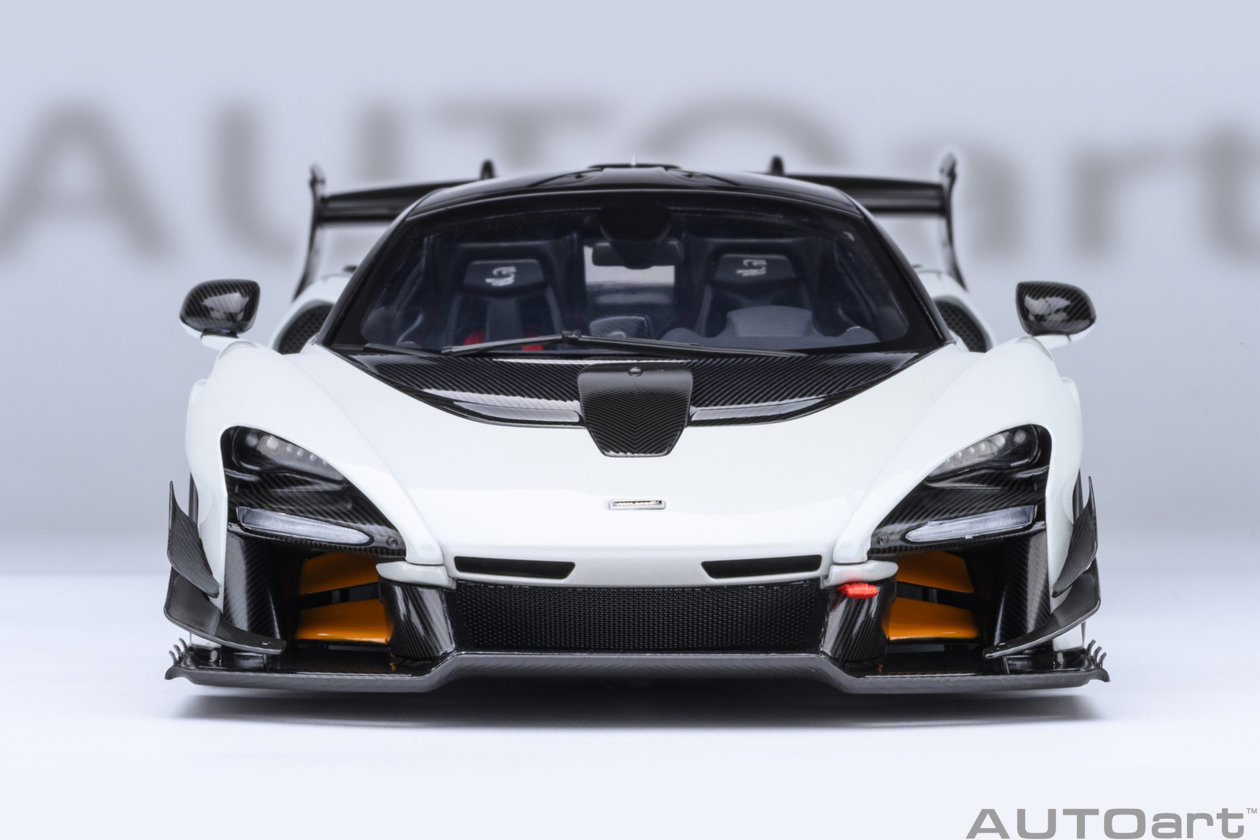 AUTOart McLaren Senna GTR 2019 1:18 - Silica White - Image 5