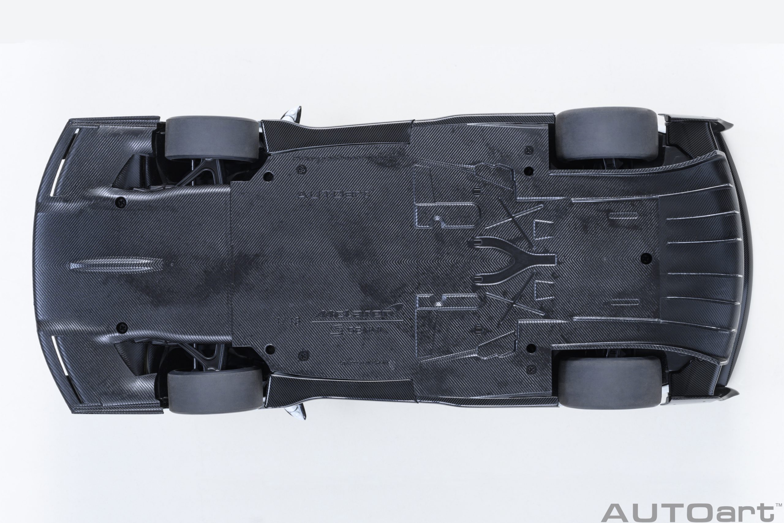 AUTOart McLaren Senna GTR 2019 1:18 - Silica White - Image 8