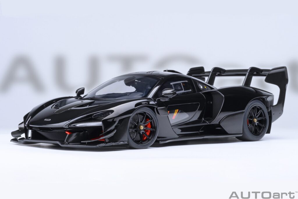 AUTOart McLaren Senna GTR 1:18 - Onyx Black - modelcars24